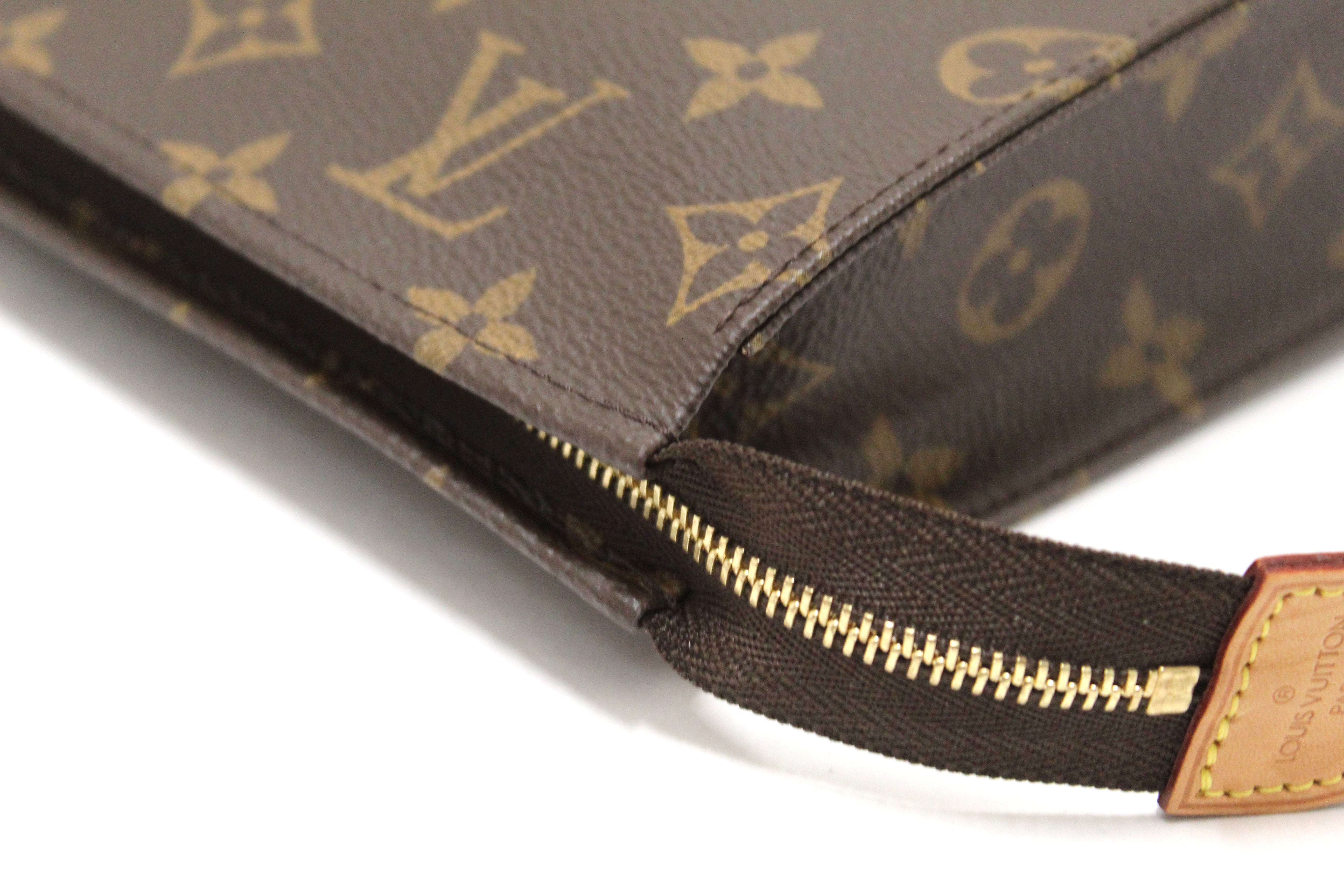 Authentic Louis Vuitton Classic Monogram Toiletry Pouch 26