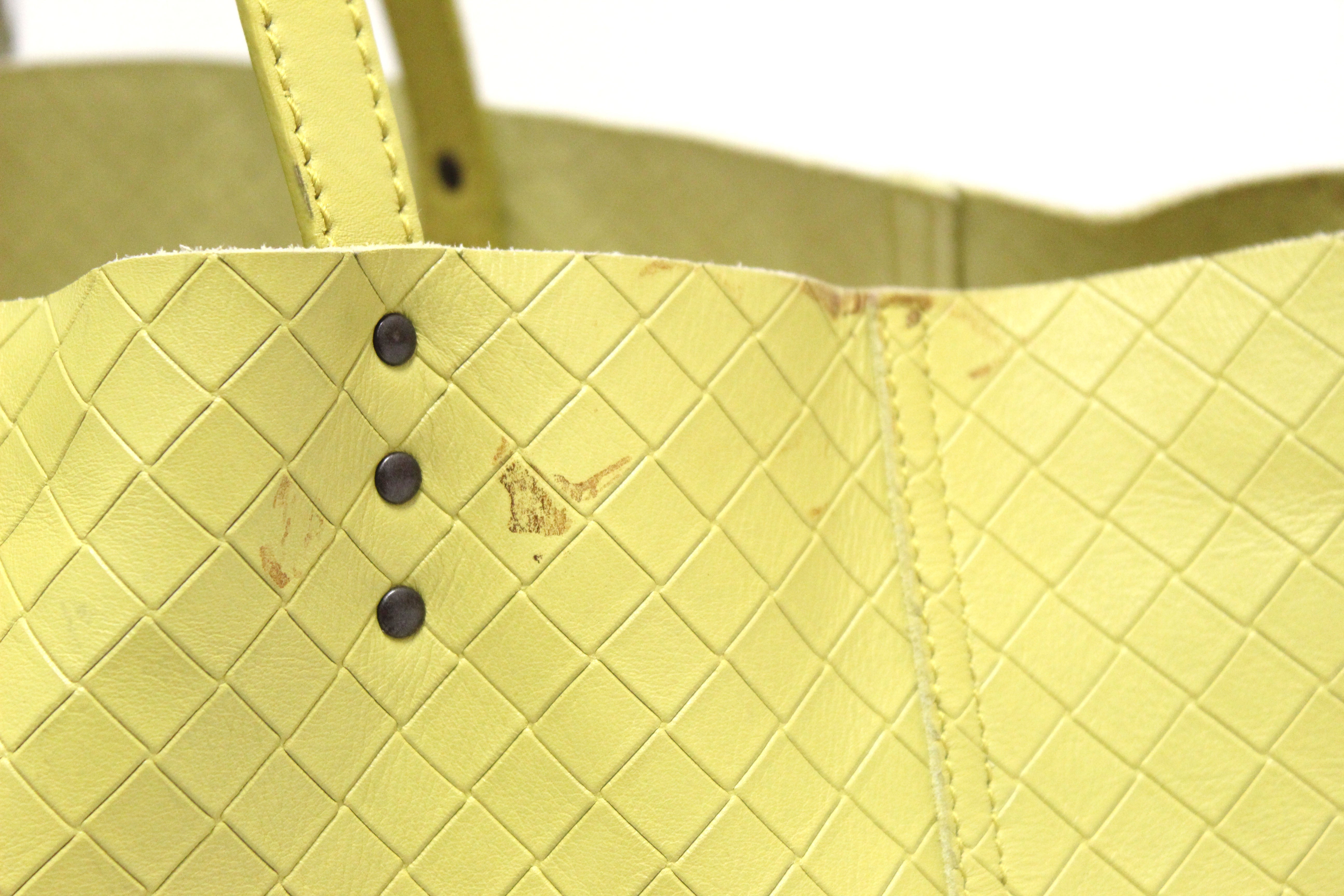 Authentic Bottega Veneta Intrecciato Embossed Green Leather Tote