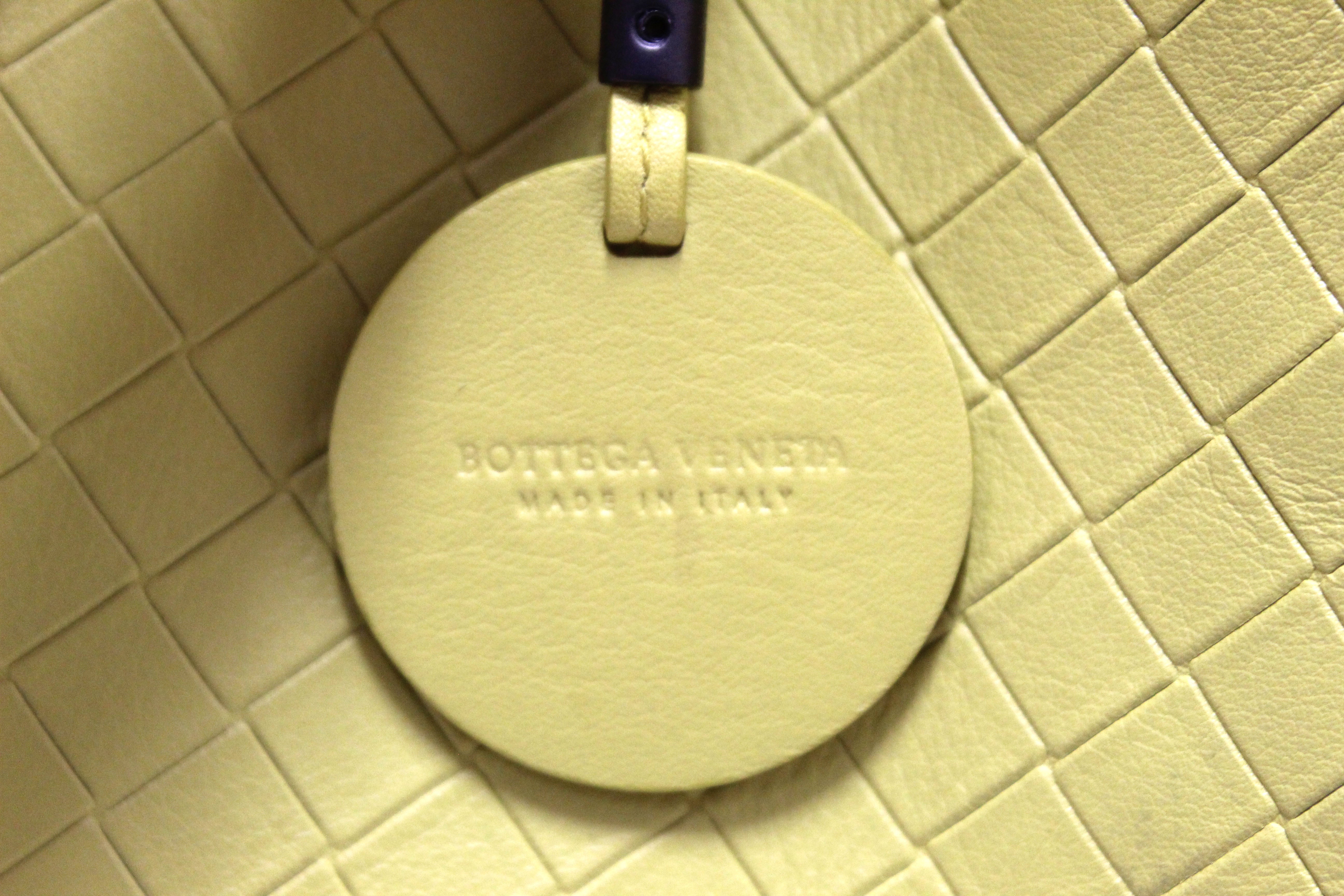 Authentic Bottega Veneta Intrecciato Embossed Green Leather Tote