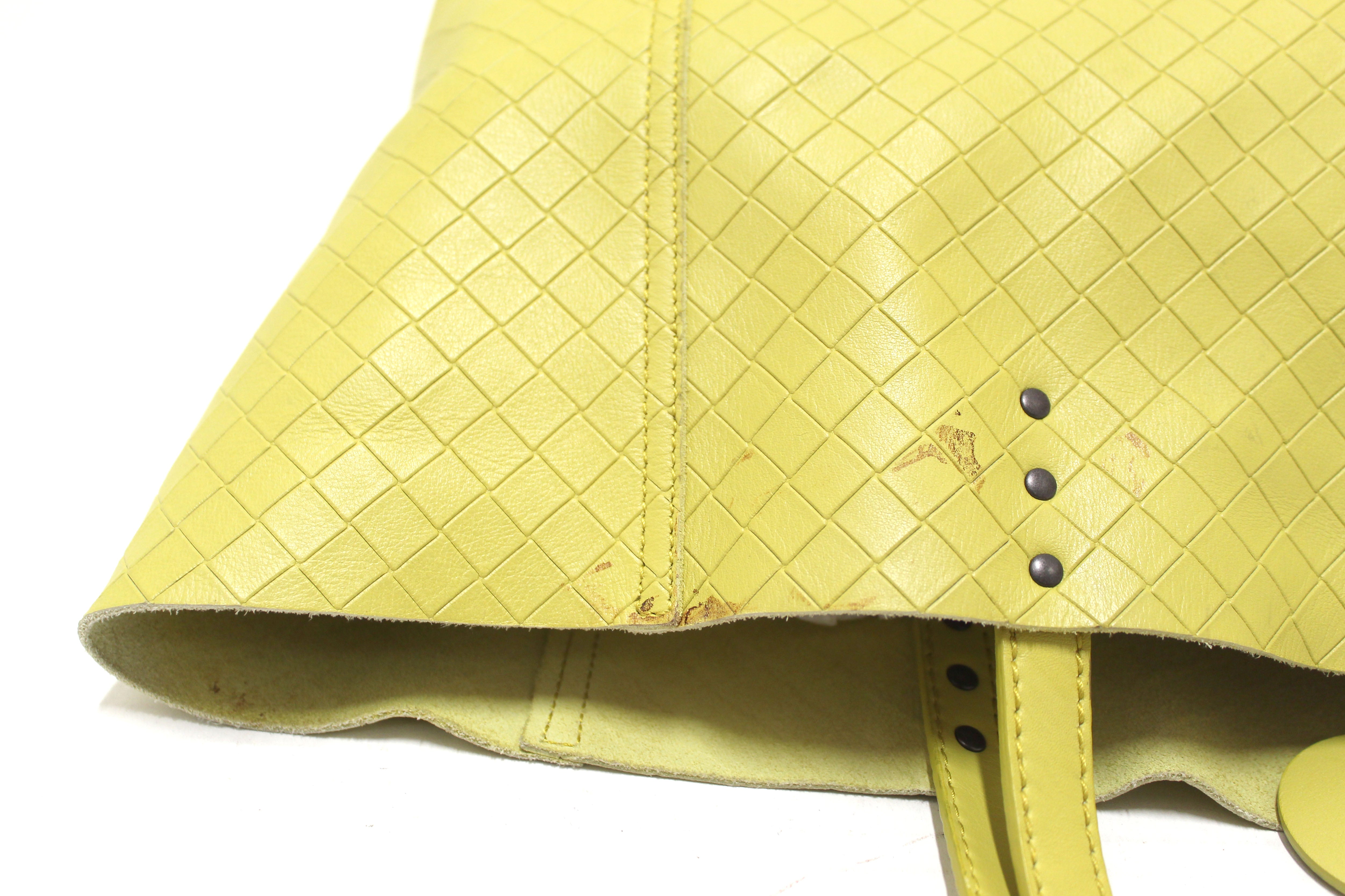 Authentic Bottega Veneta Intrecciato Embossed Green Leather Tote