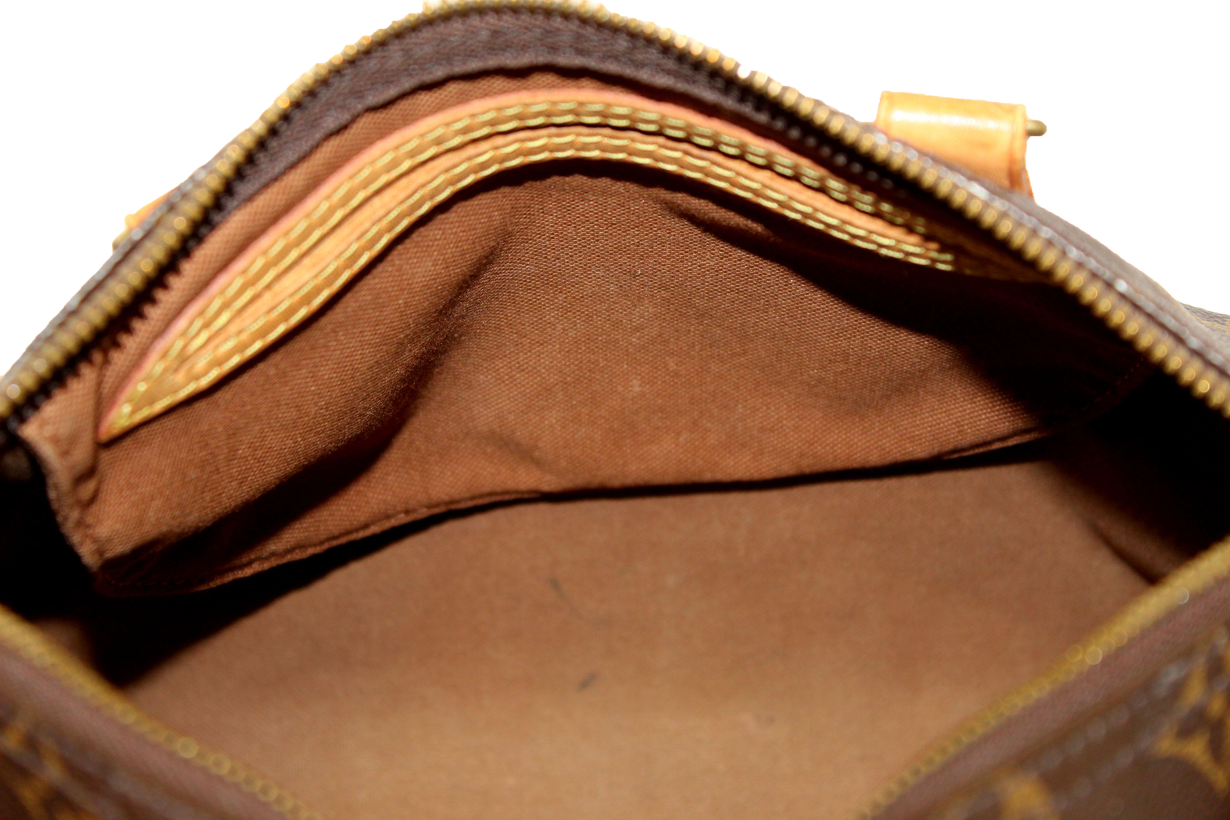 Authentic Louis Vuitton Classic Monogram Speedy 25 Bandouliere Bag