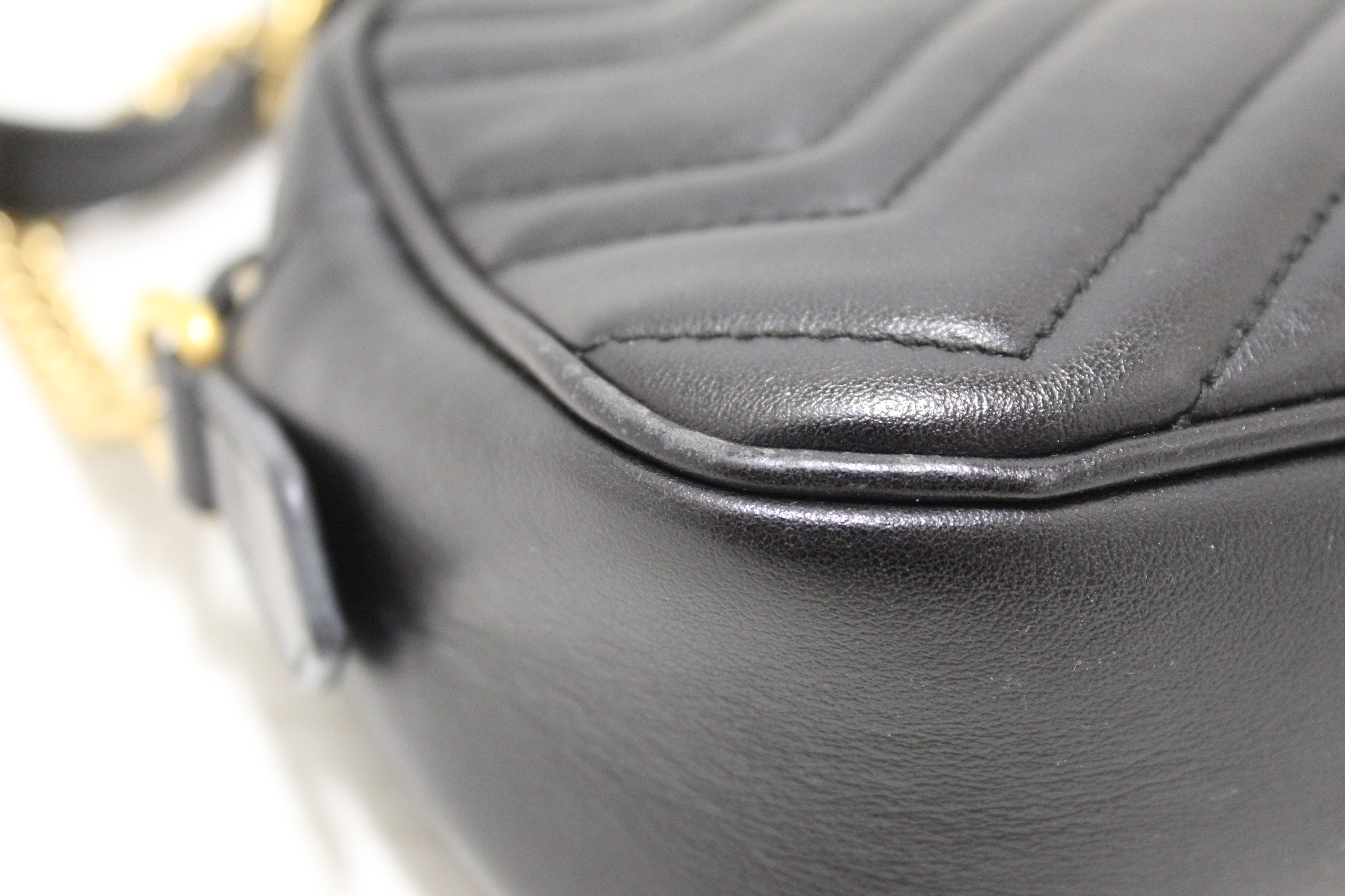 Authentic Gucci Black Matelassé Chevron Leather GG Marmont Mini Shoulder Bag