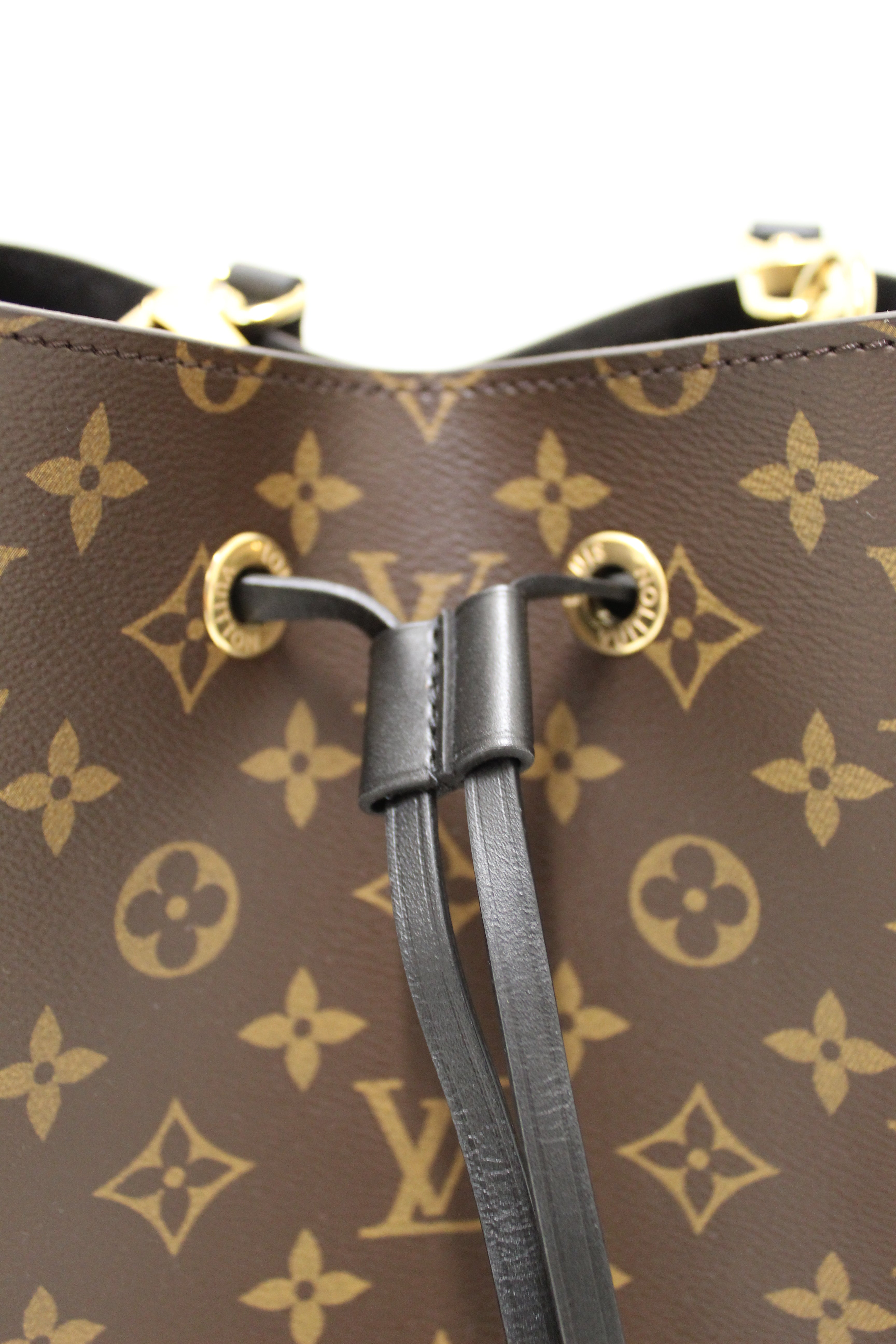 Authentic Louis Vuitton Classic Monogram Black NeoNoe Shoulder Bag