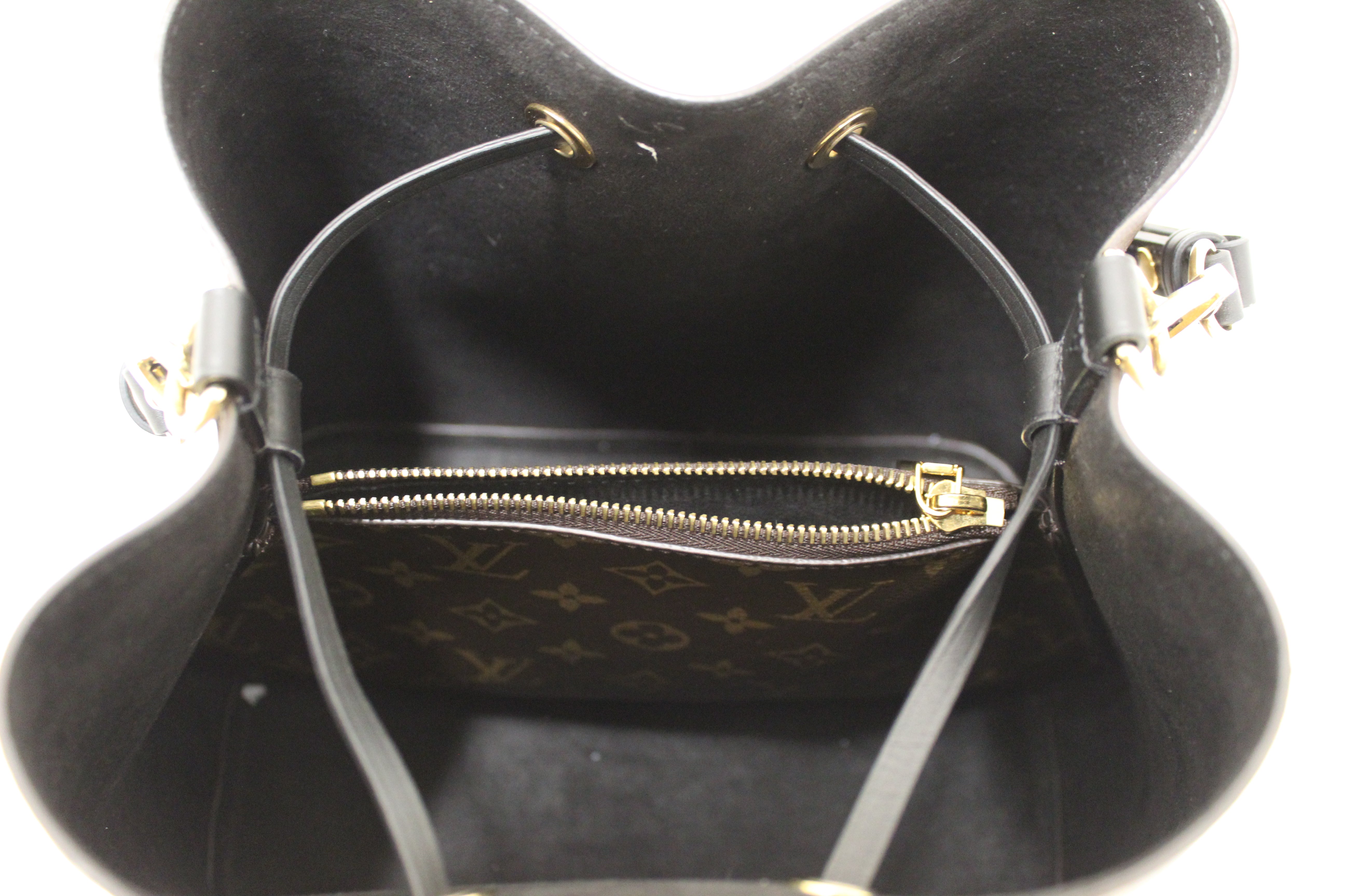 Authentic Louis Vuitton Classic Monogram Black NeoNoe Shoulder Bag