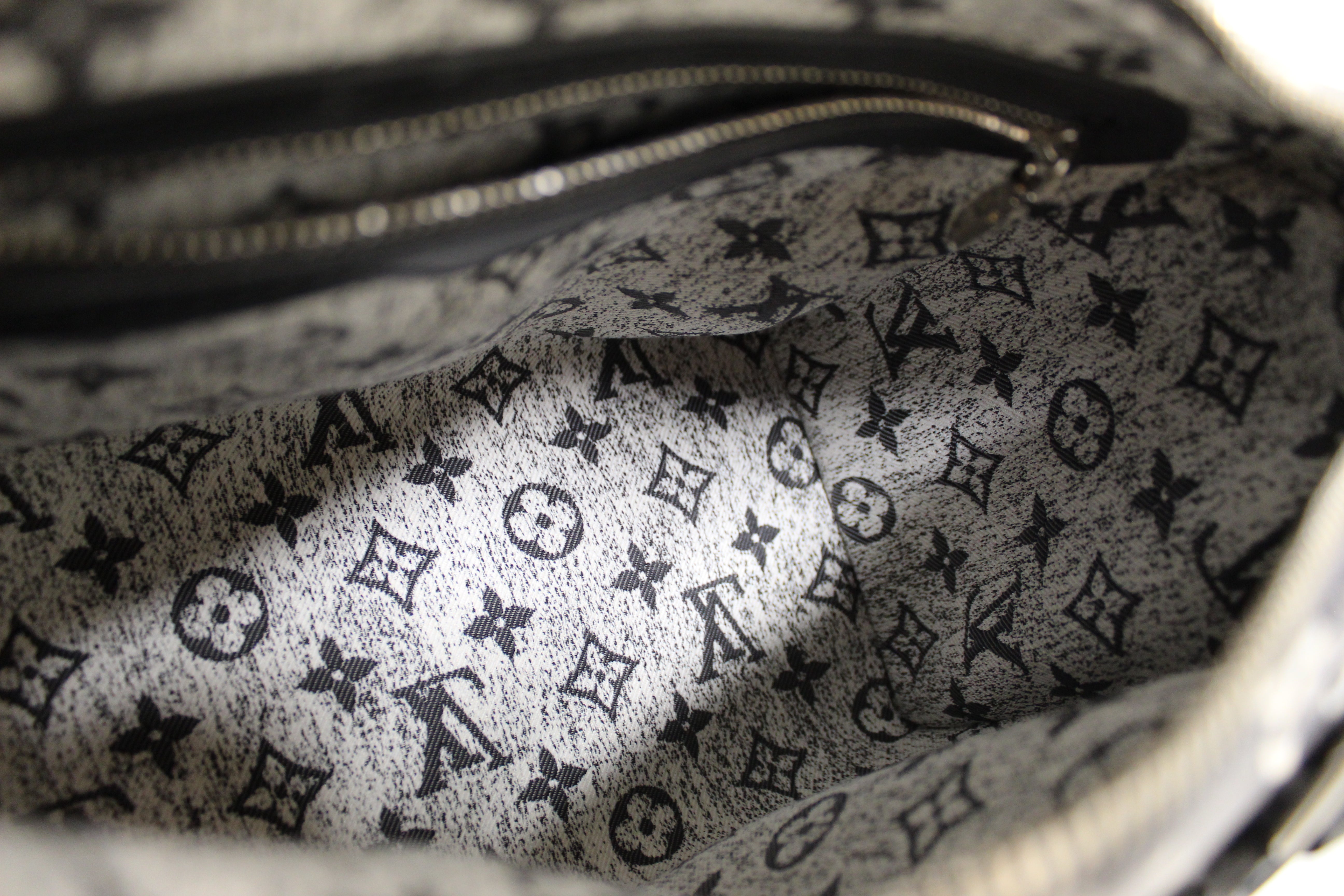 Authentic Louis Vuitton Monogram Grey Jacquard Denim Speedy 25 Bandouliere Bag