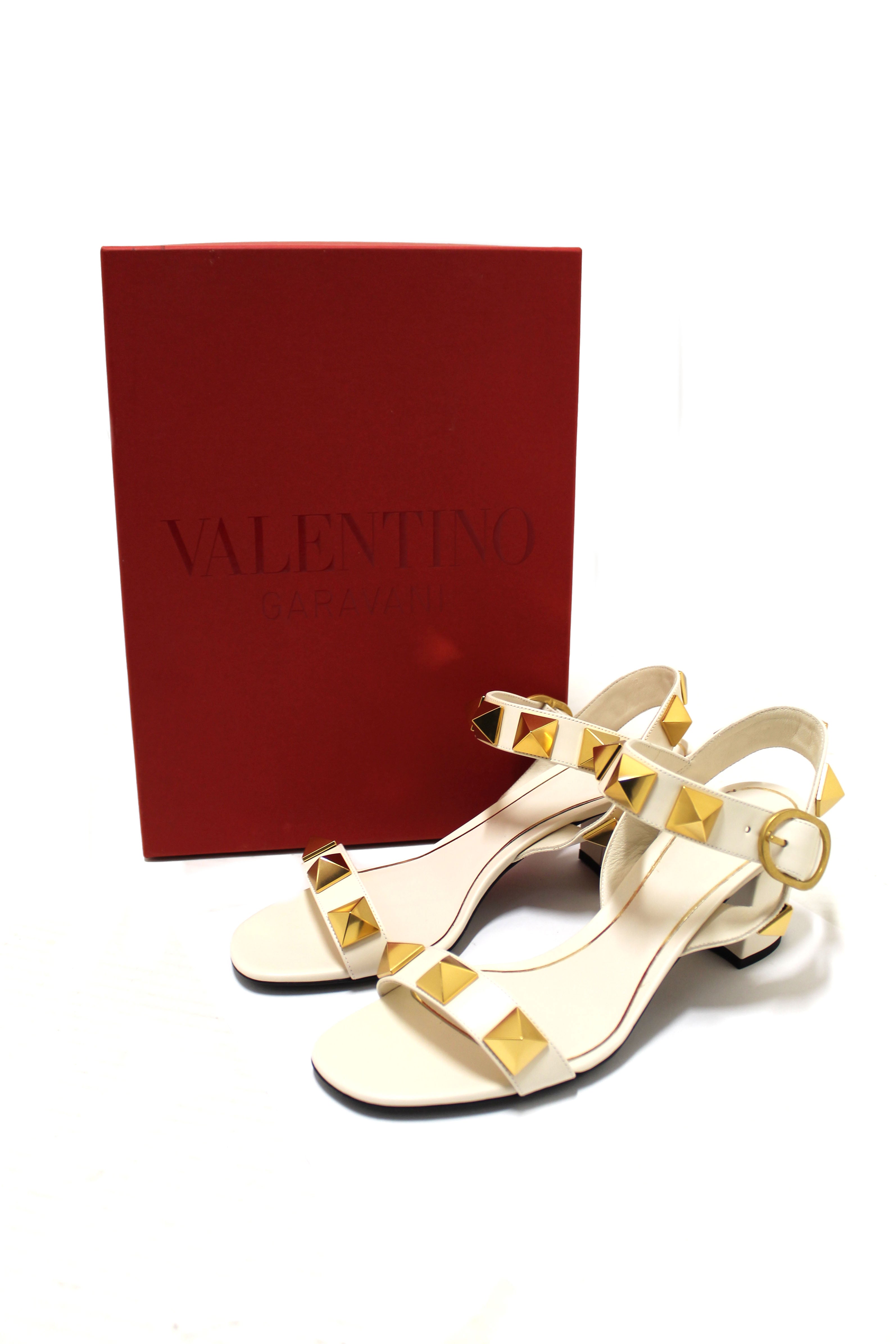 Authentic NEW Valentino Garavani White Leather Roman Stud Ankle-Strap Sandals Size 38.5