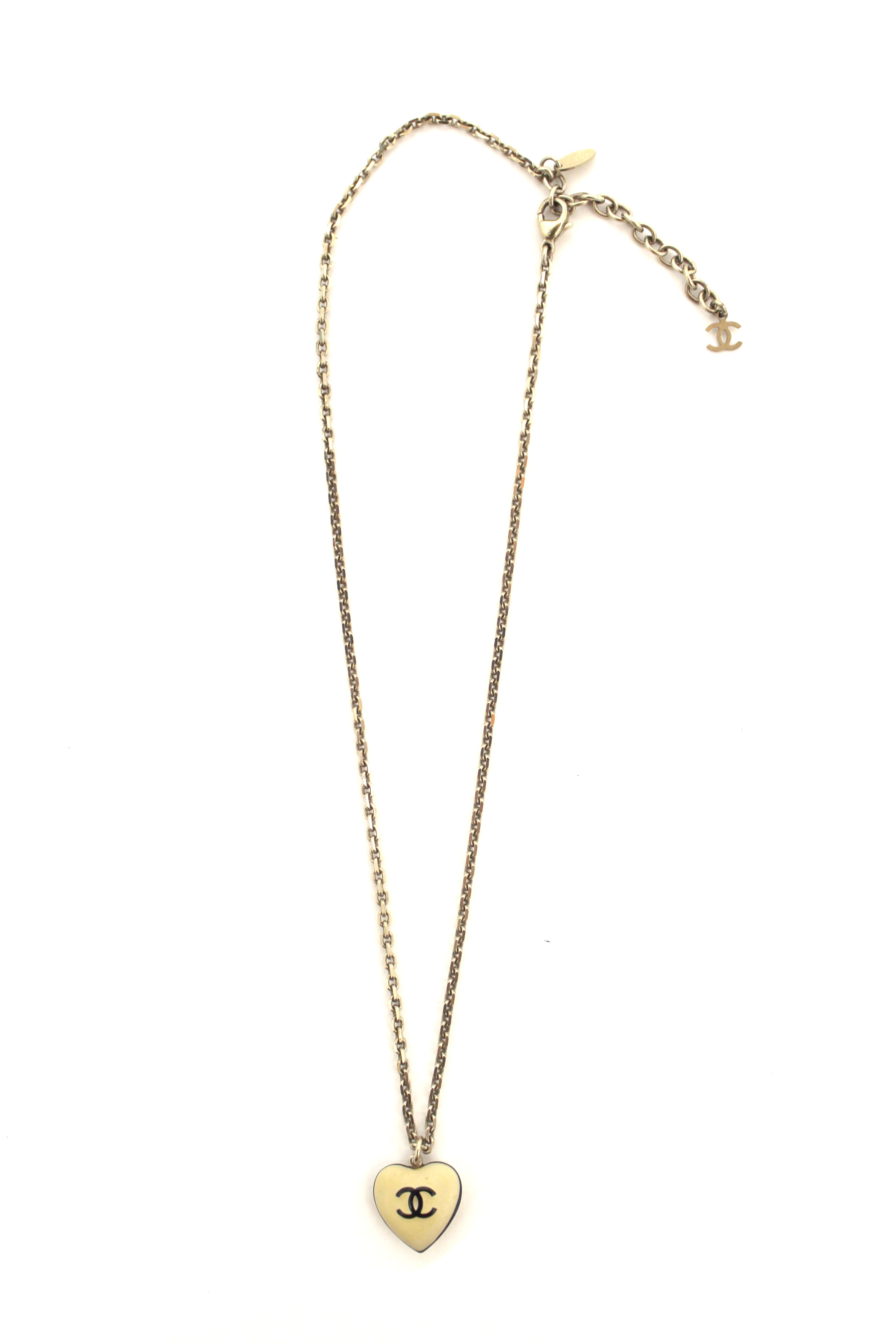 Authentic Chanel Vintage Beige Enamel Mini Heart Pendant Necklace