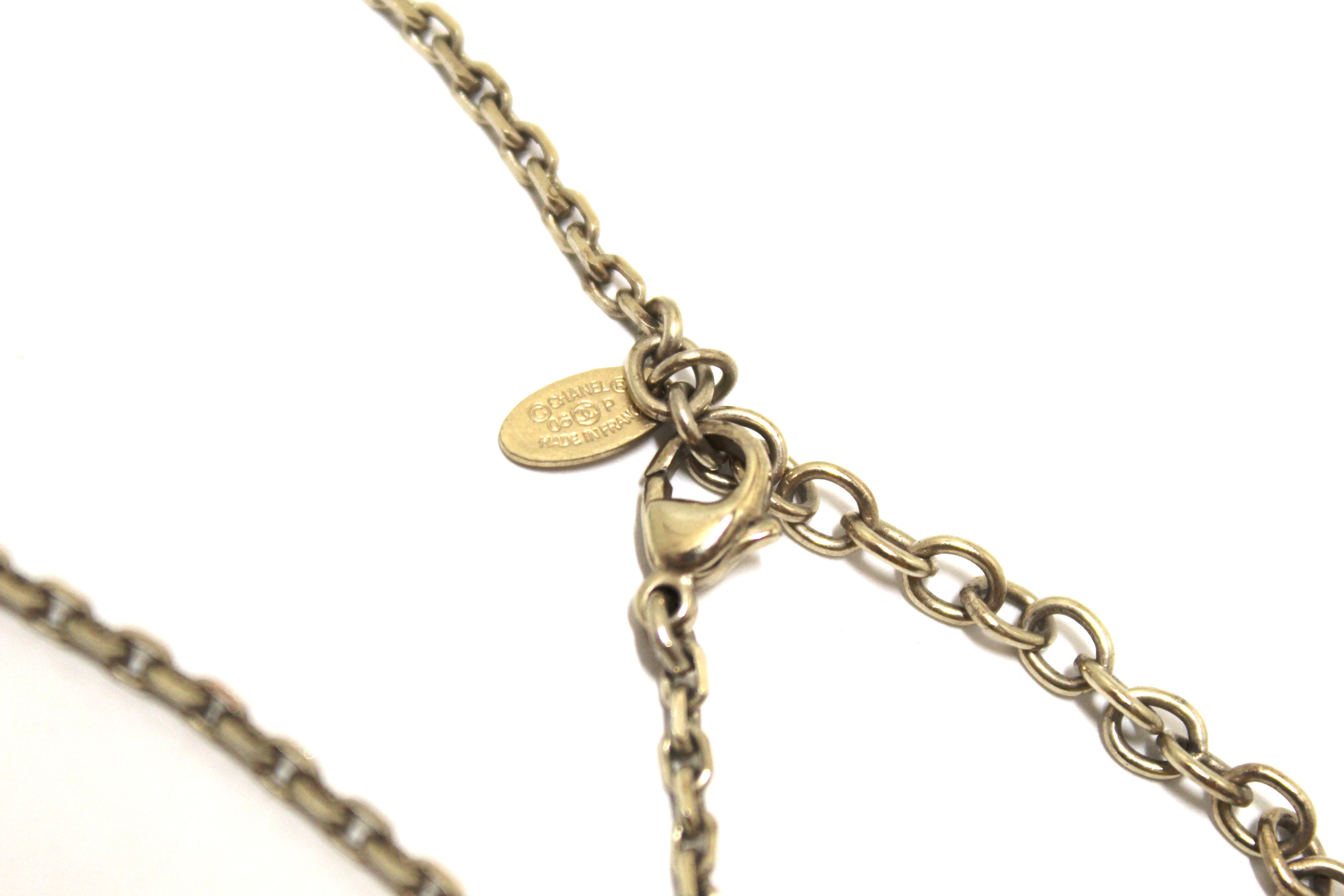 Authentic Chanel Vintage Beige Enamel Mini Heart Pendant Necklace