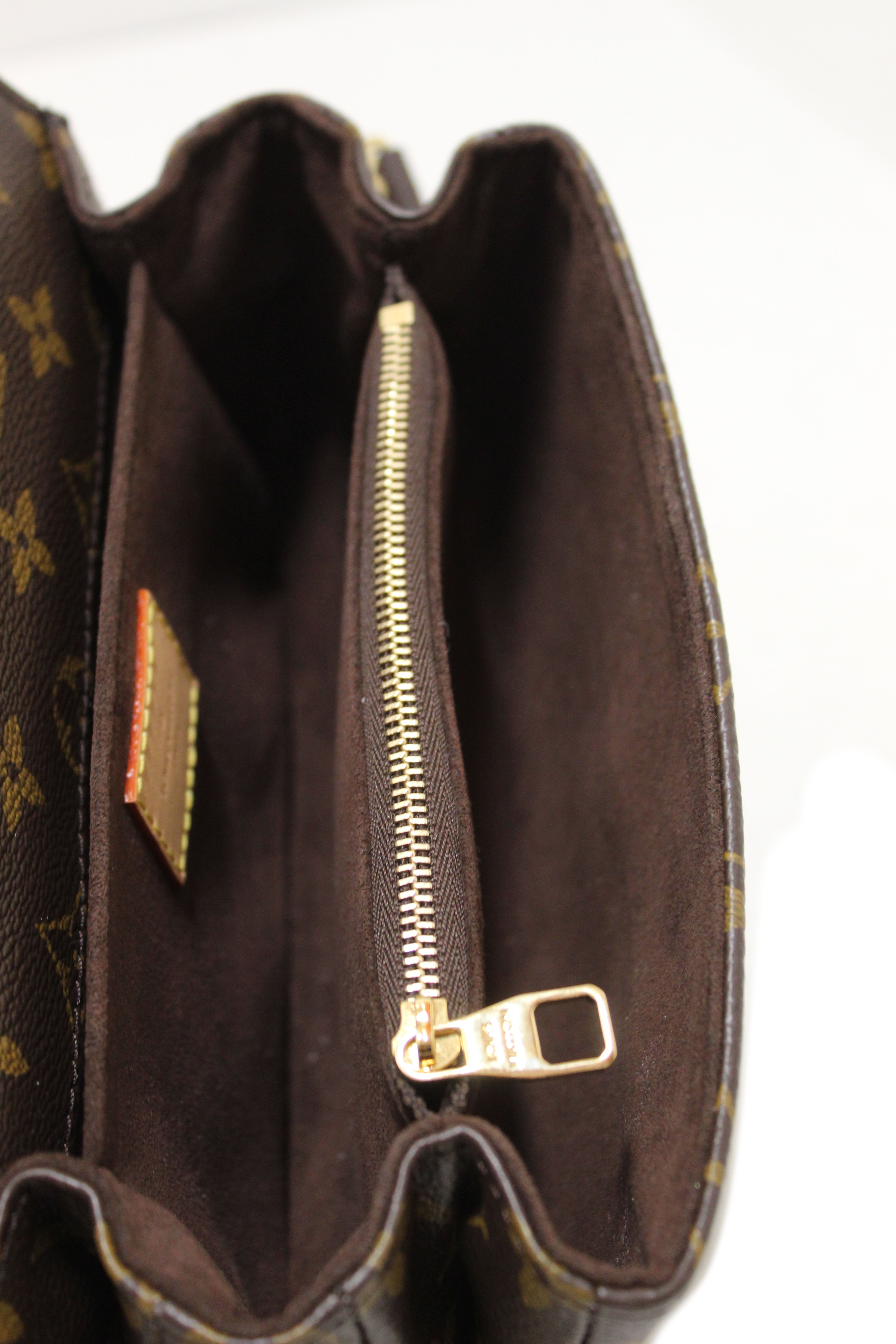 Authentic Louis Vuitton Monogram Pochette Metis East West Messenger Crossbody Bag
