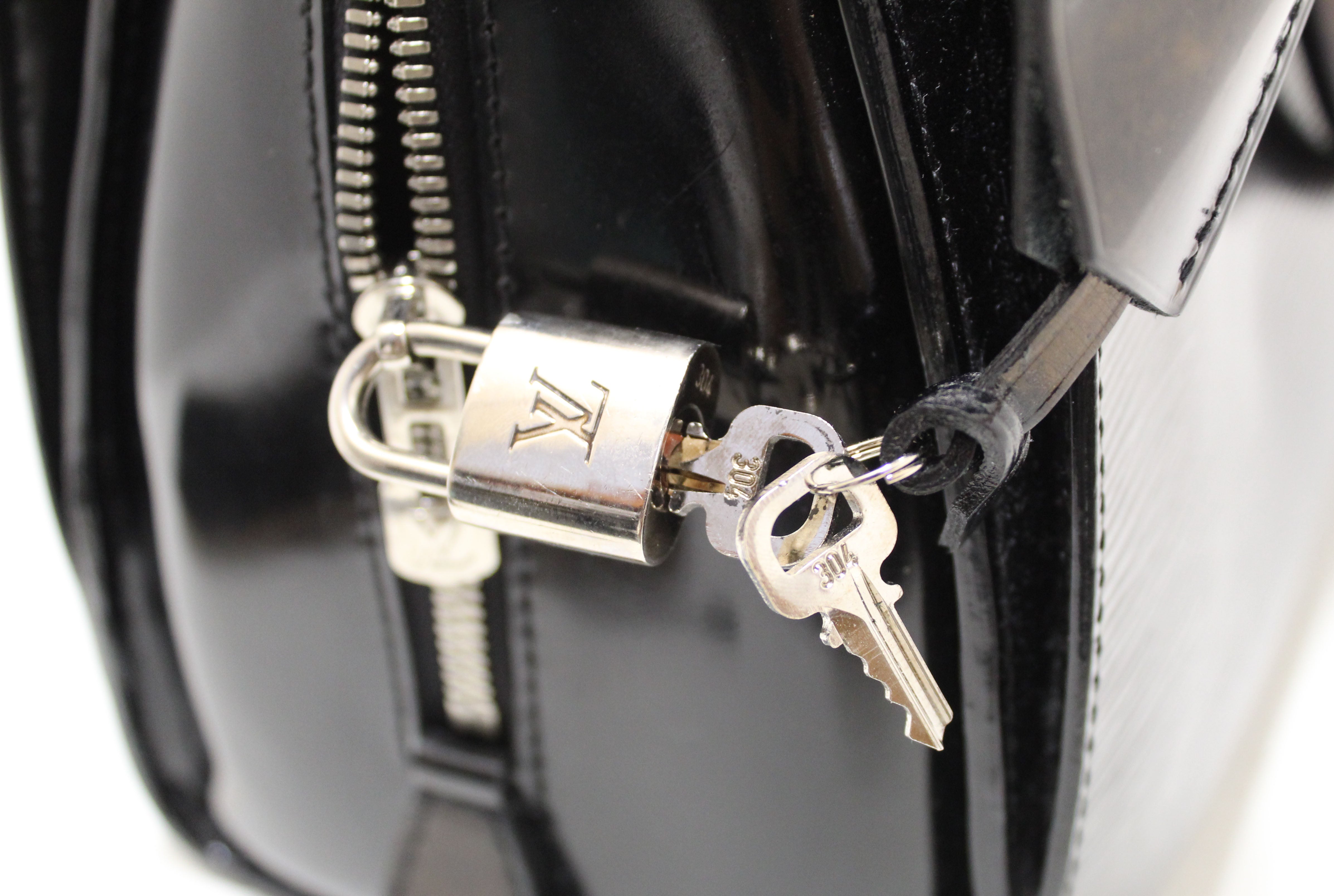 Authentic Louis Vuitton Black Electric Epi Leather Pont-Neuf GM Handbag