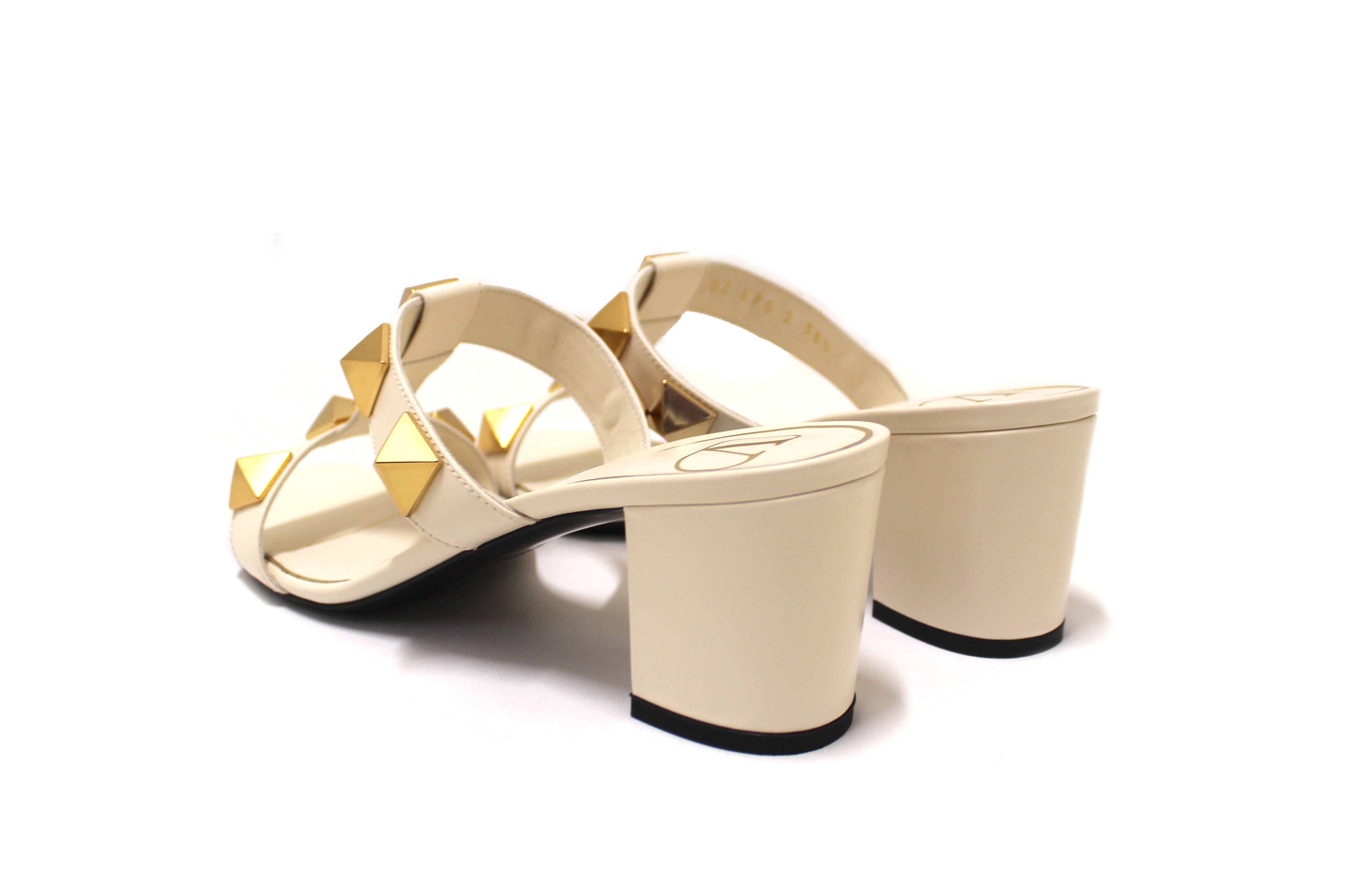 Authentic Valentino Garavani White Leather Roman Stud Sandals Size 38.5
