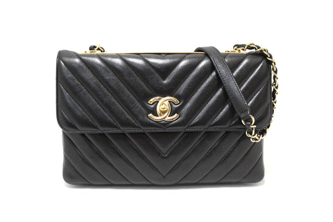 Authentic Chanel Black Chevron Lambskin Leather Medium Trendy CC Flap Shoulder Bag