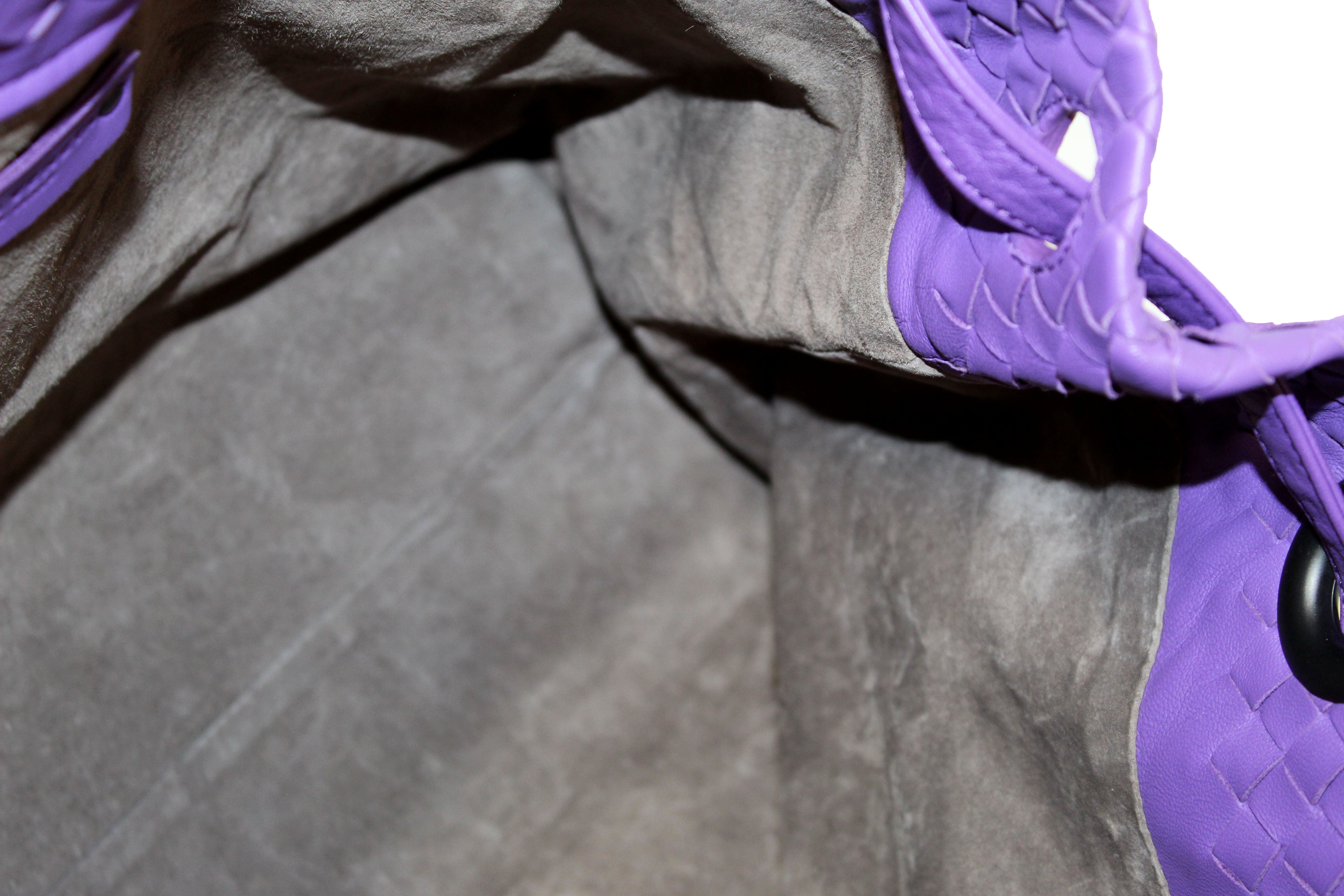 Authentic Bottega Veneta Purple Intrecciato Woven Nappa Leather Bella Tote Bag