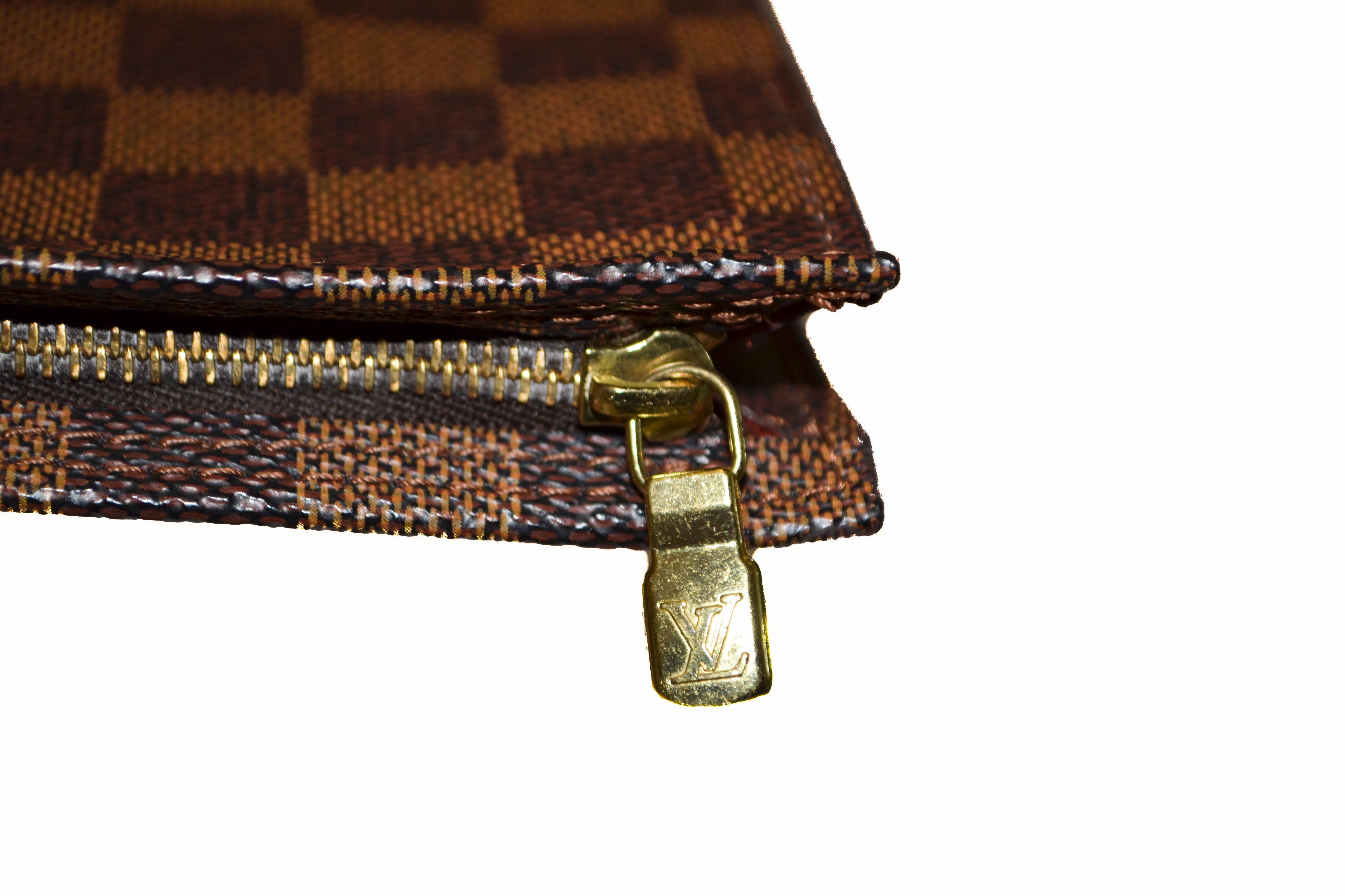 Authentic Louis Vuitton Damier Ebene Bucket PM Shoulder Bag