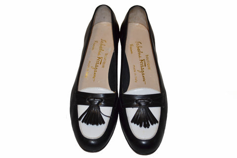 Authentic Salvatore Ferragamo Black/White Kiltie Tassel Loafer Size 6 B