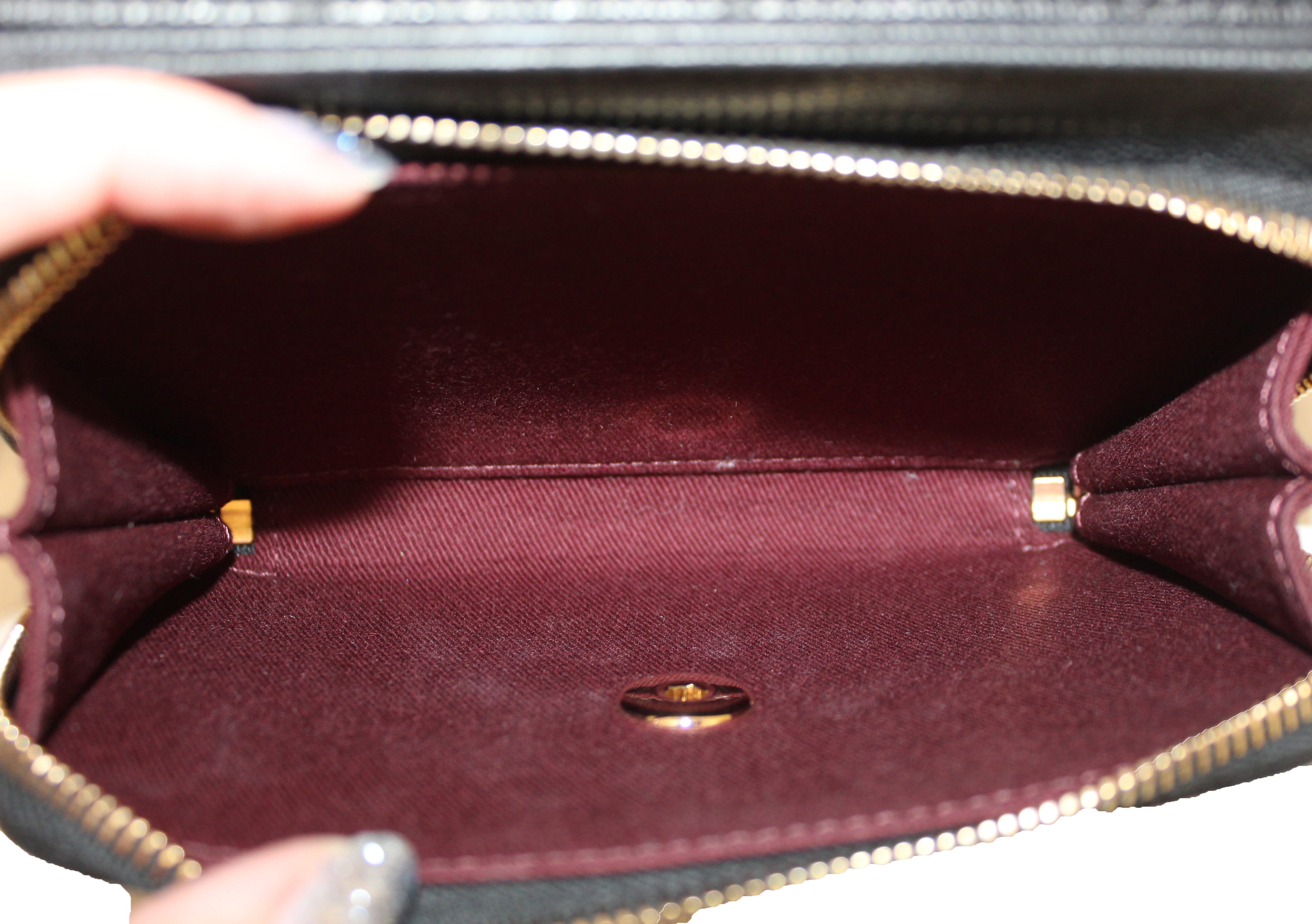 Authentic Chanel Black Caviar Leather Small Business Affinity Messenger Crossbody Bag