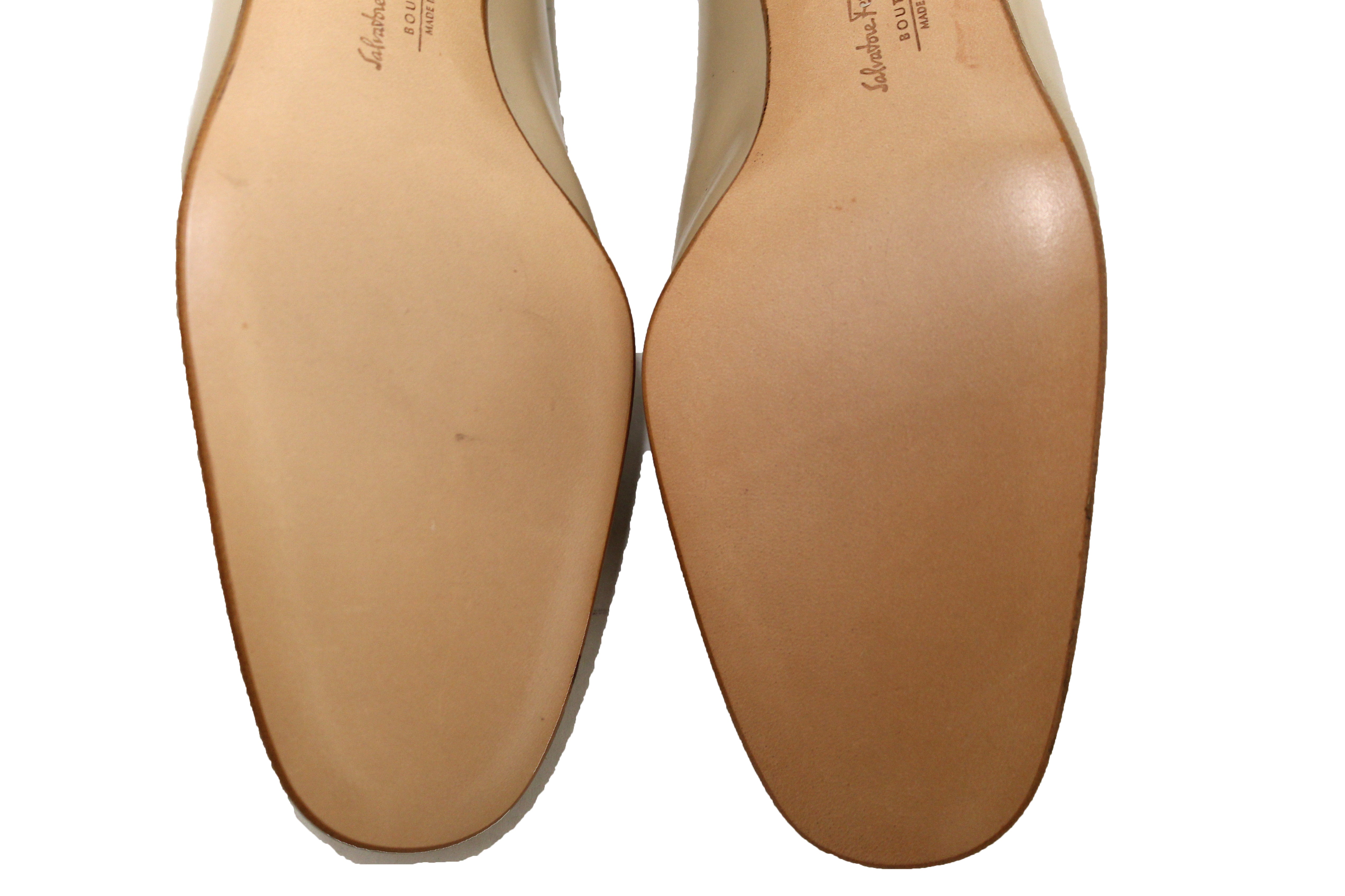 Authentic NEW Salvatore Ferragamo Beige Calf Leather Pumps Size 5.5B