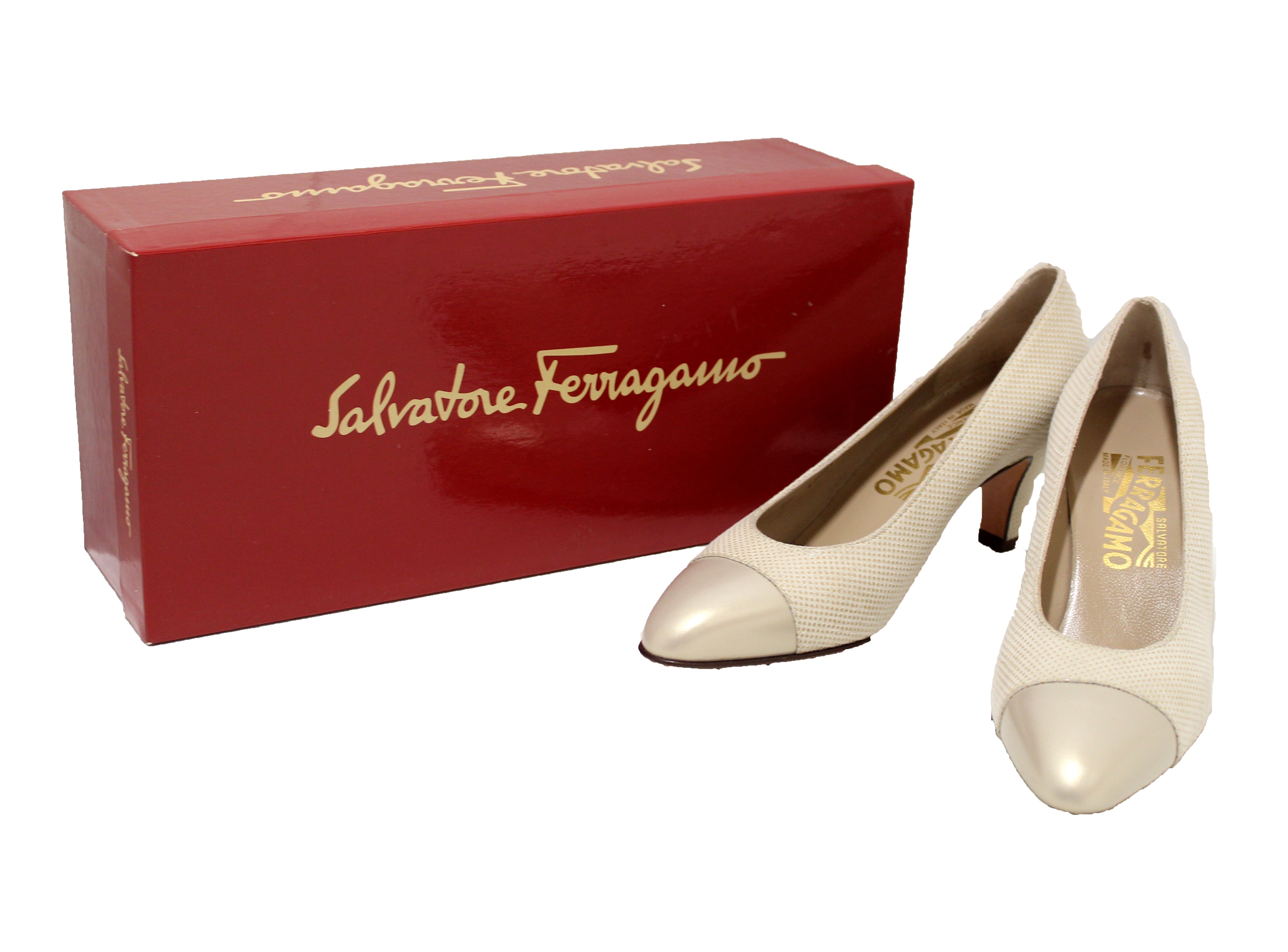 Authentic NEW Salvatore Ferragamo Light Grey Pebble Suede Pumps Size 5.5B