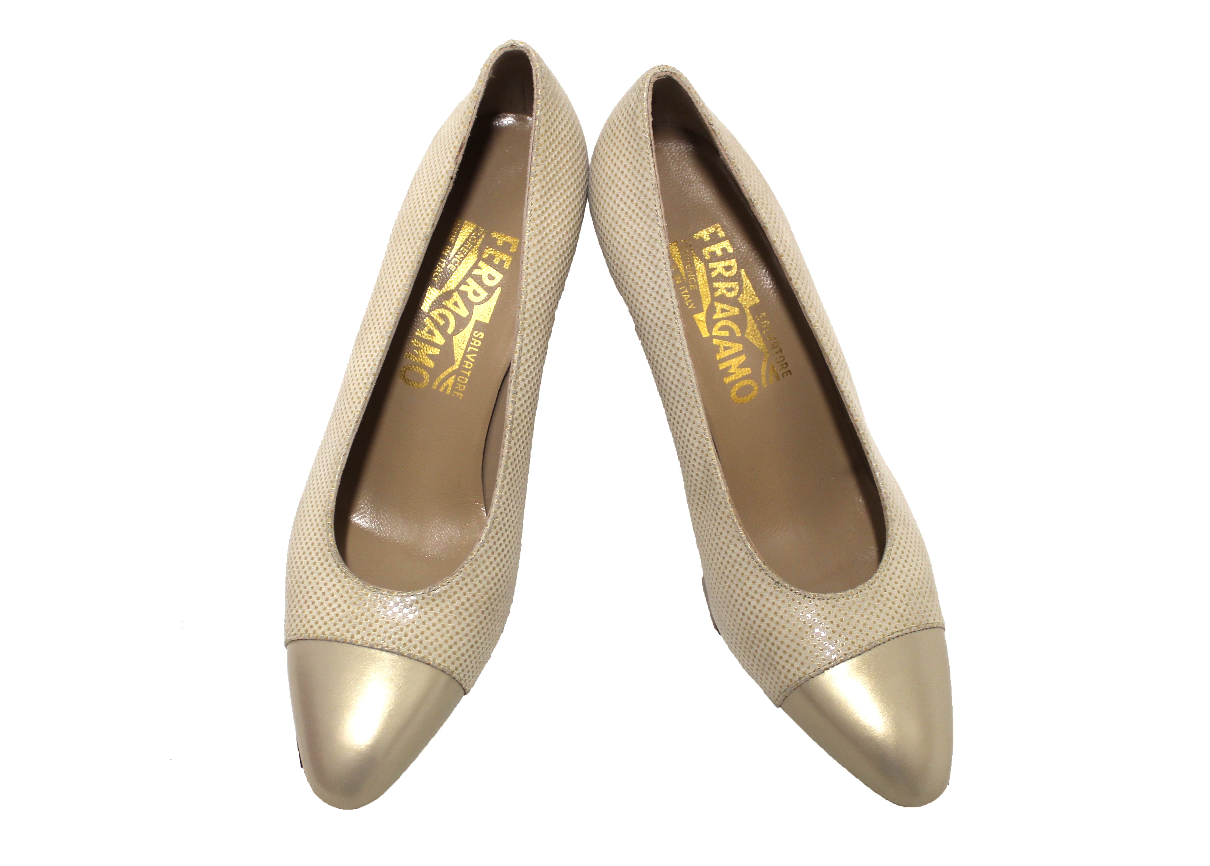 Authentic NEW Salvatore Ferragamo Light Grey Pebble Suede Pumps Size 5.5B