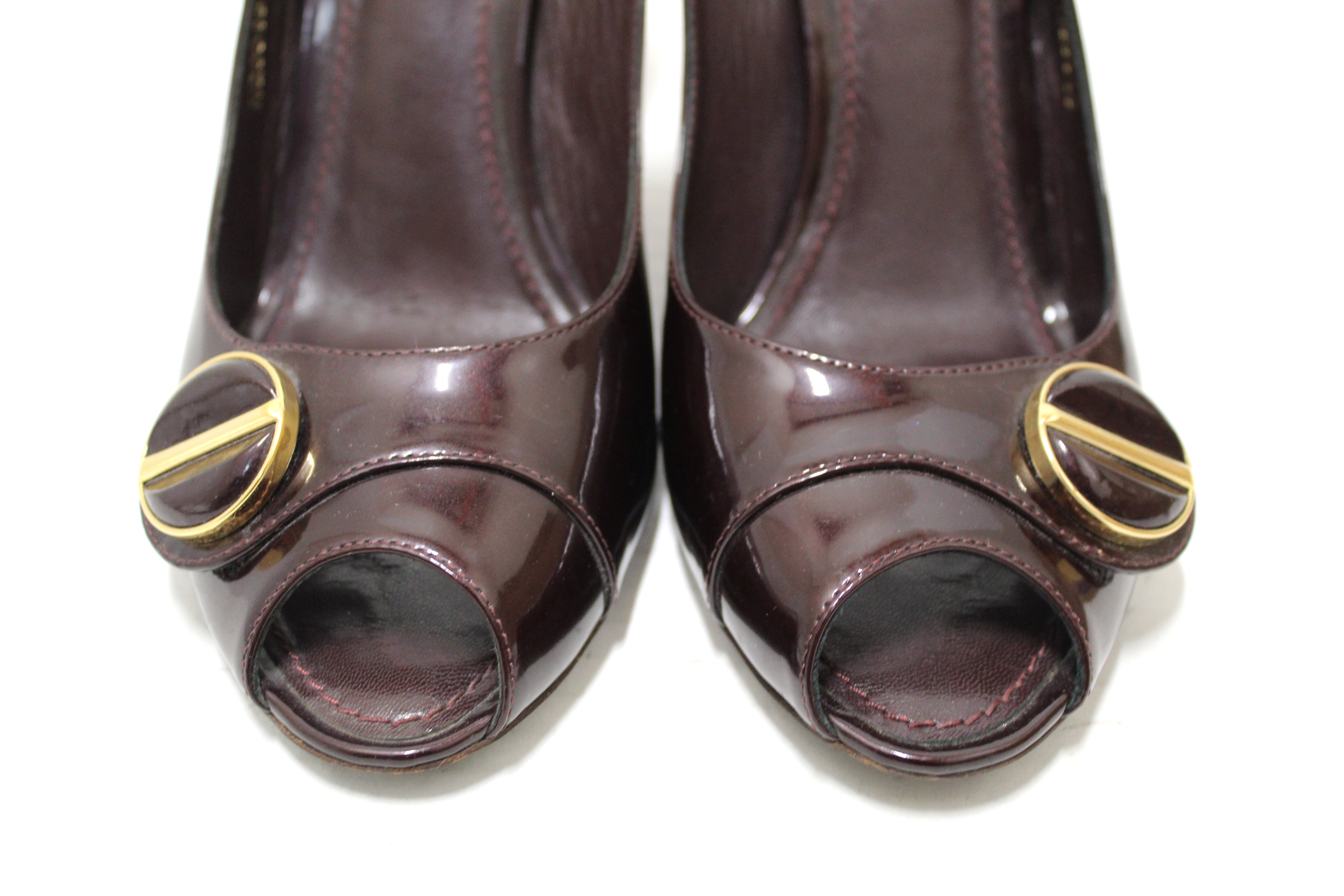 Authentic Louis Vuitton Amarante Patent Leather Sandal Size 9.5