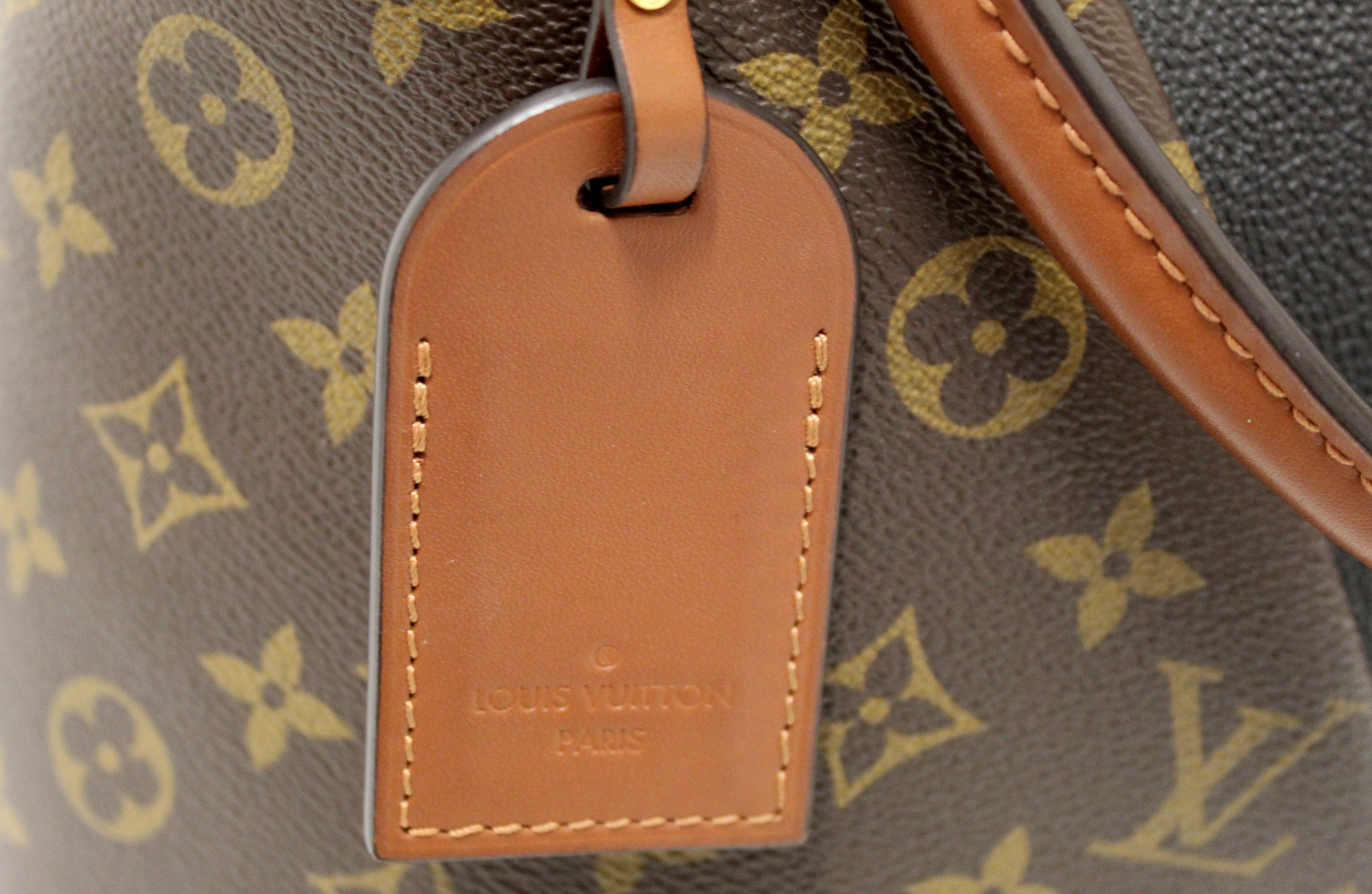 Authentic Louis Vuitton Classic Monogram V Tote MM Bag