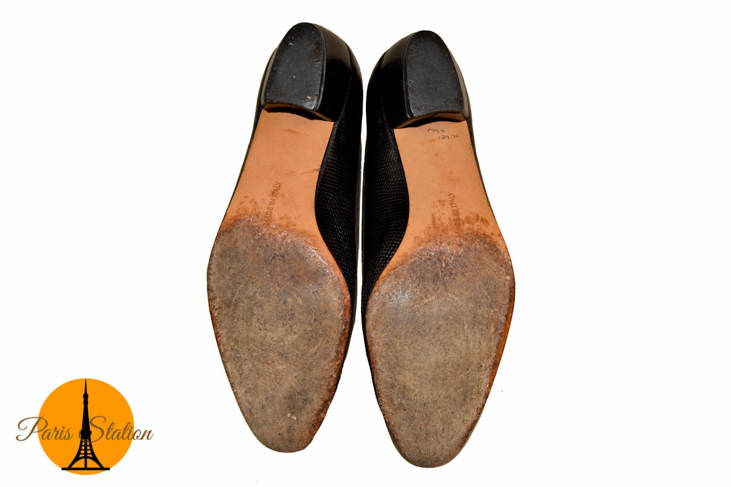 Authentic Salvatore Ferragamo Black Snakeskin Embossed Leather Pumps Size 6.5