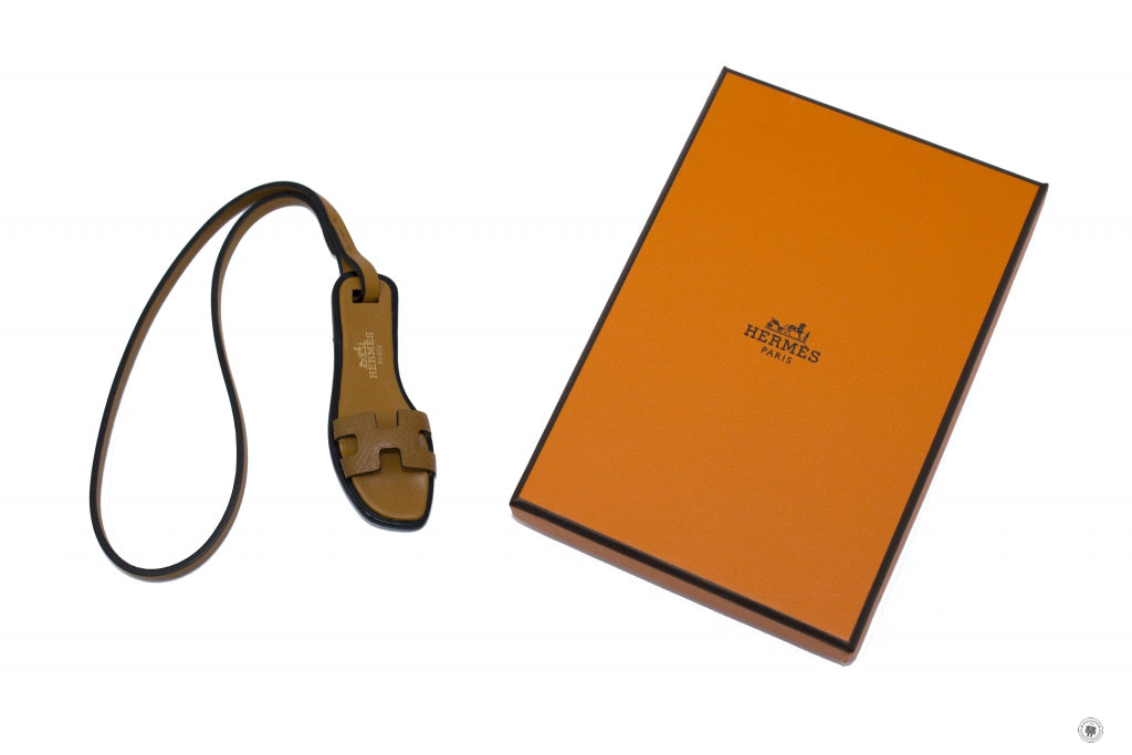 HERMES Hermes H080148 Bag Accessory Oran Epsom/butler Calfskin/hunter  | Italystation.com - Shop Now at italystation.com