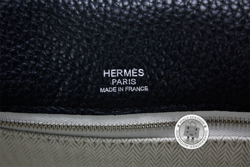 HERMES Hermes Alfred Black / CK89 Taurillon Clemence Messenger Bags Ph | Italystation.com - Shop Now at italystation.com