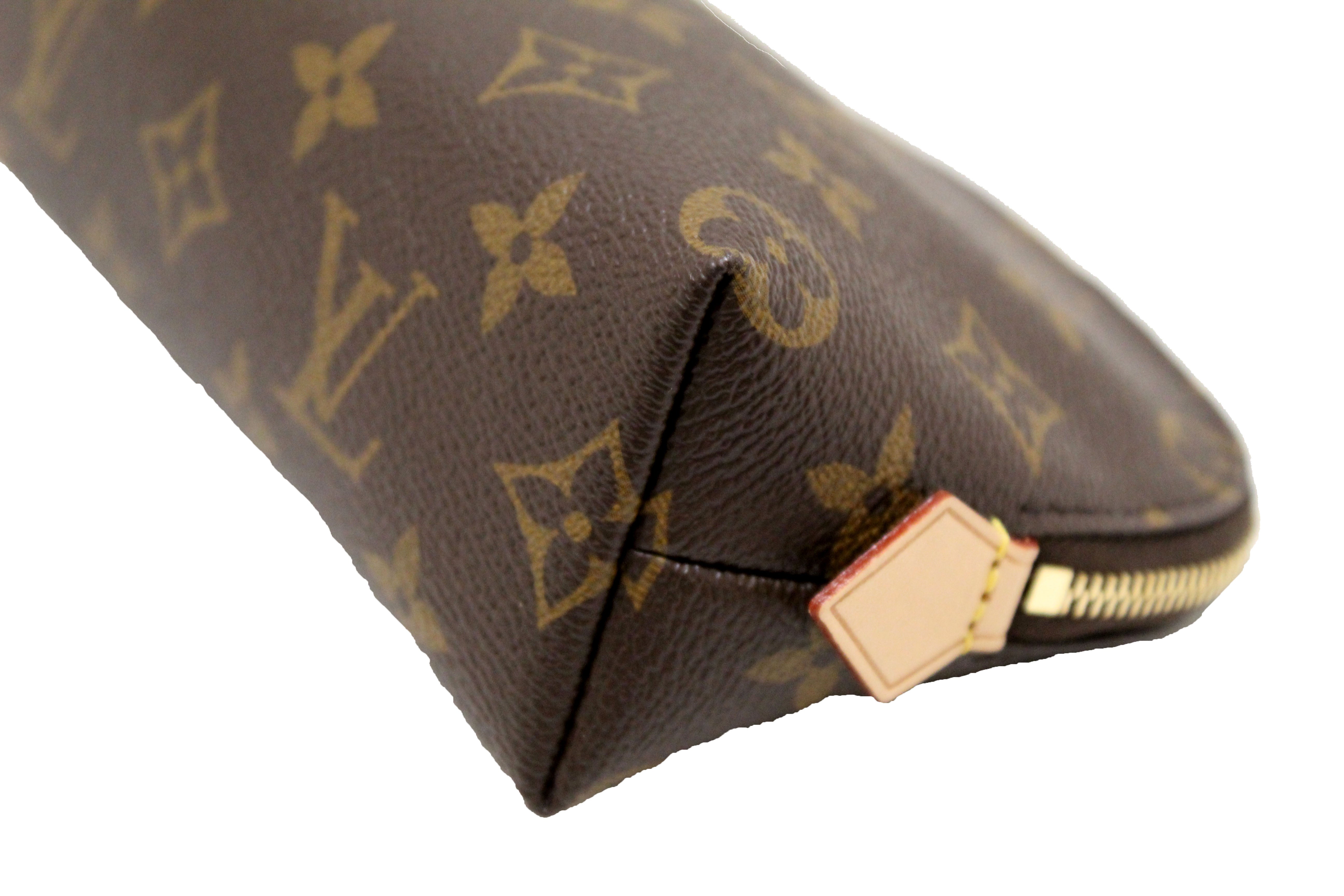 Louis Vuitton Monogram Canvas Cosmetic Pouch M47515 : Clothing, Shoes &  Jewelry - .com