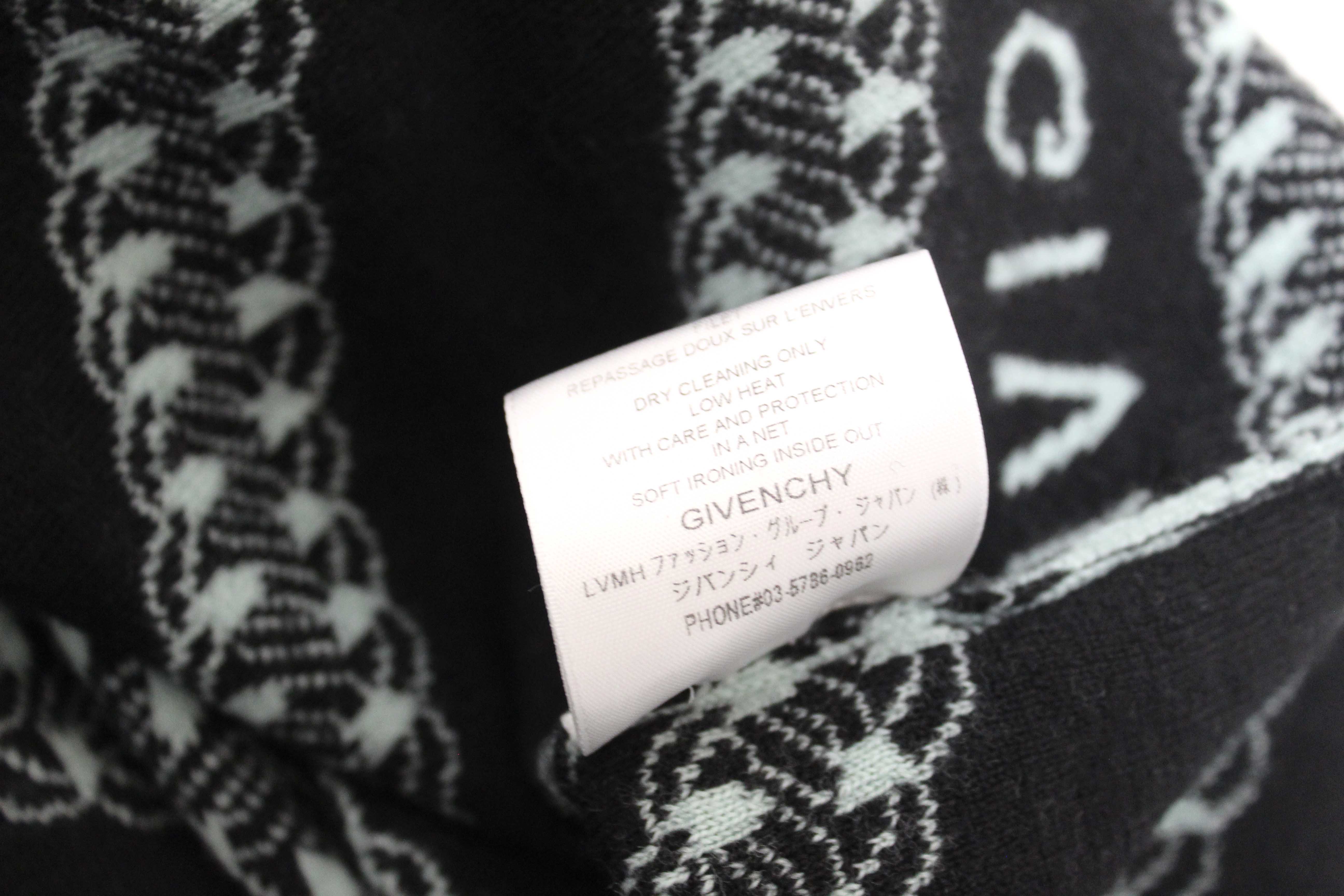 Authentic Givenchy Green and Black Chain Jacquard Sweater