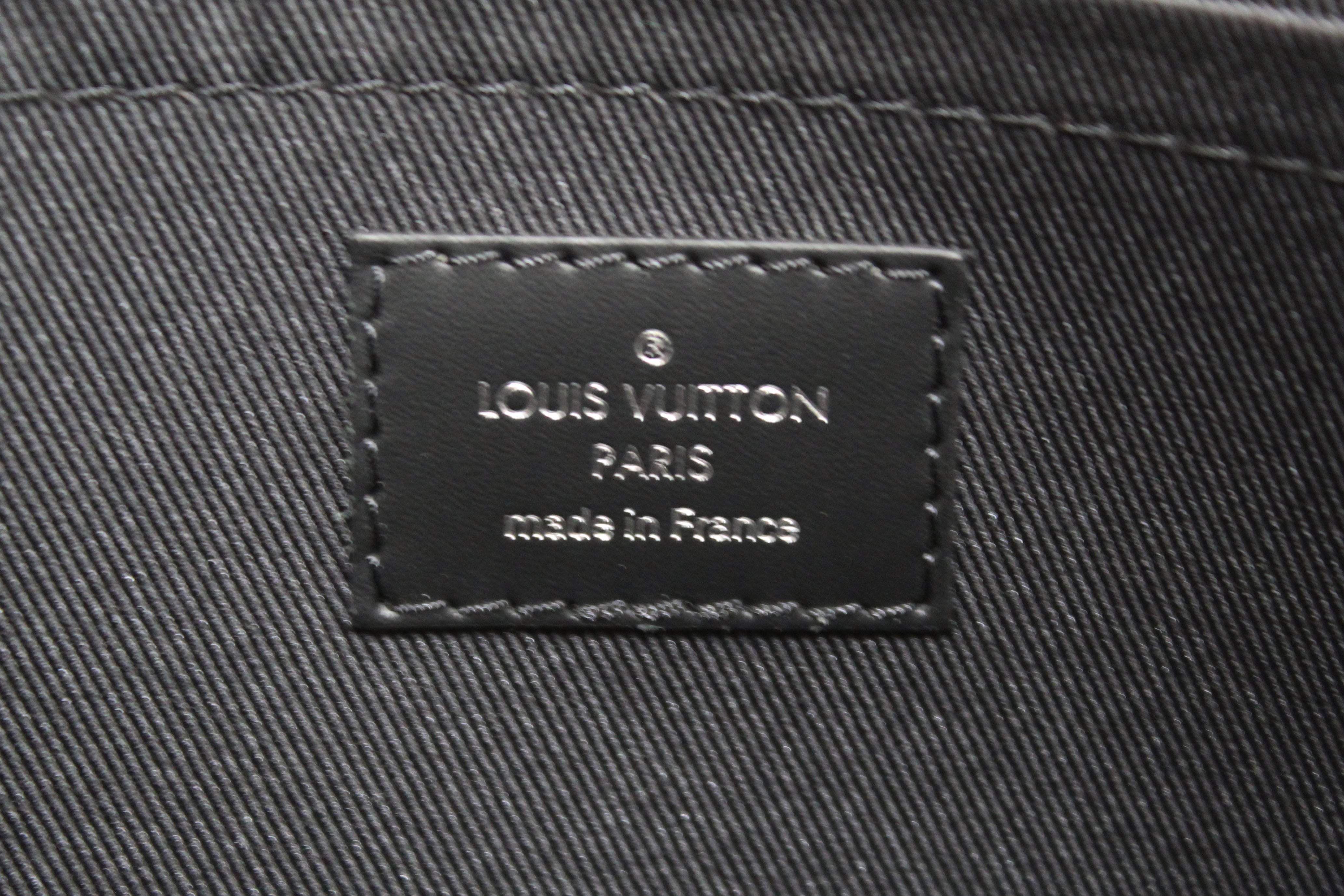 Authentic Louis Vuitton Monogram Eclipse Discovery Pochette GM Clutch Bag