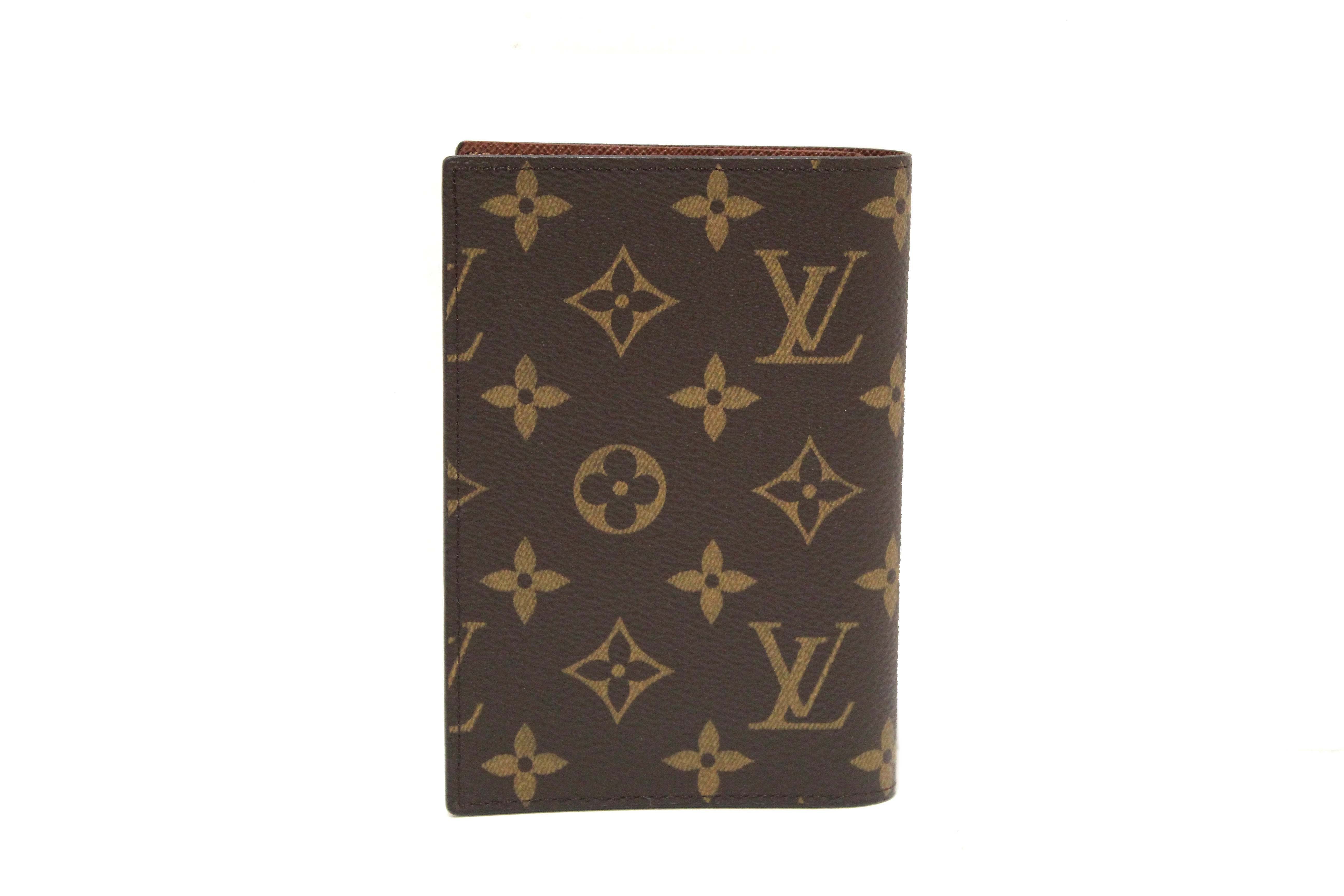 Authentic Louis Vuitton Classic Monogram Canvas Passport Cover Holder