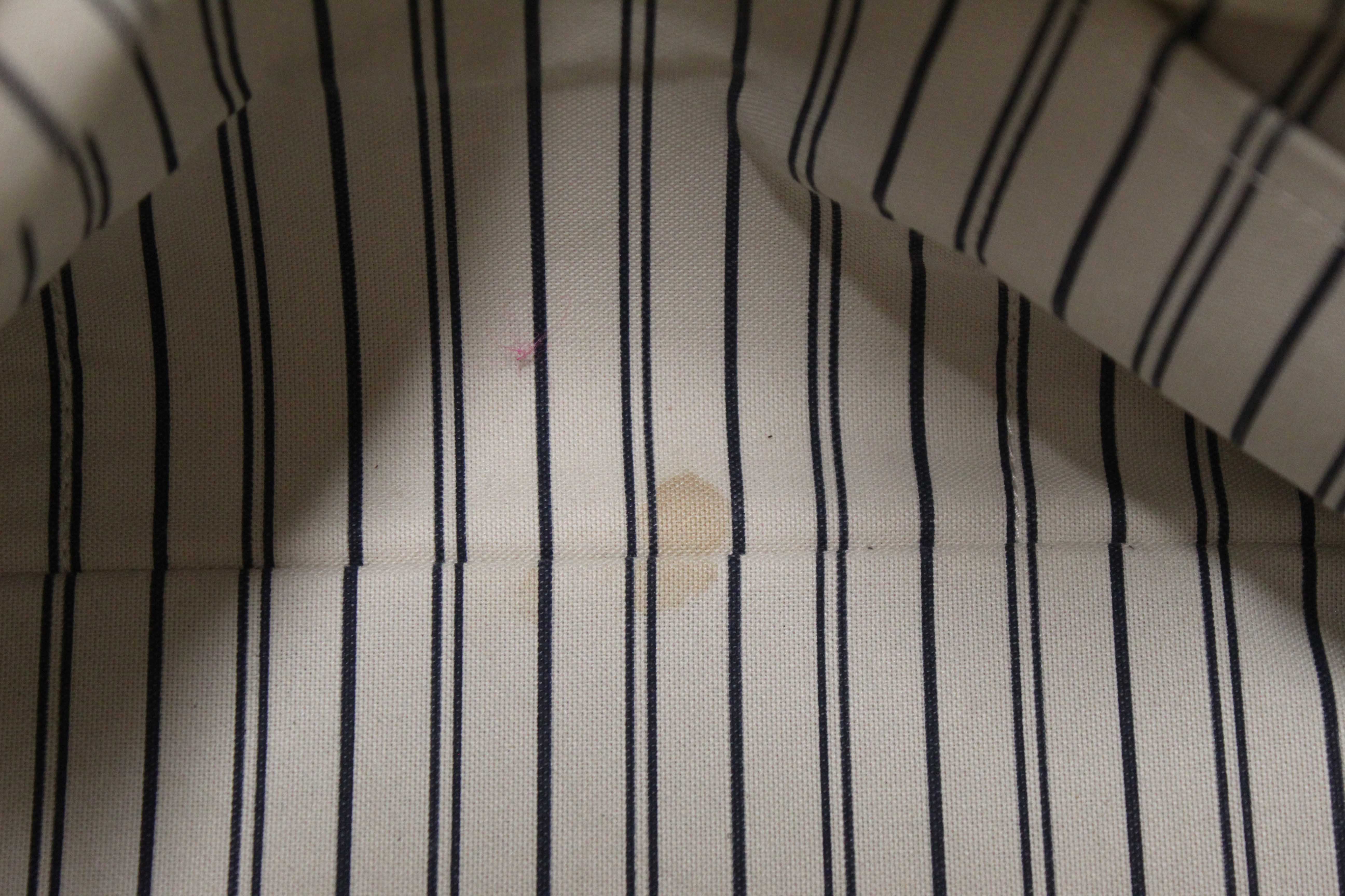 Authentic Louis Vuitton White Monogram Empreinte Leather Artsy MM Hobo Bag