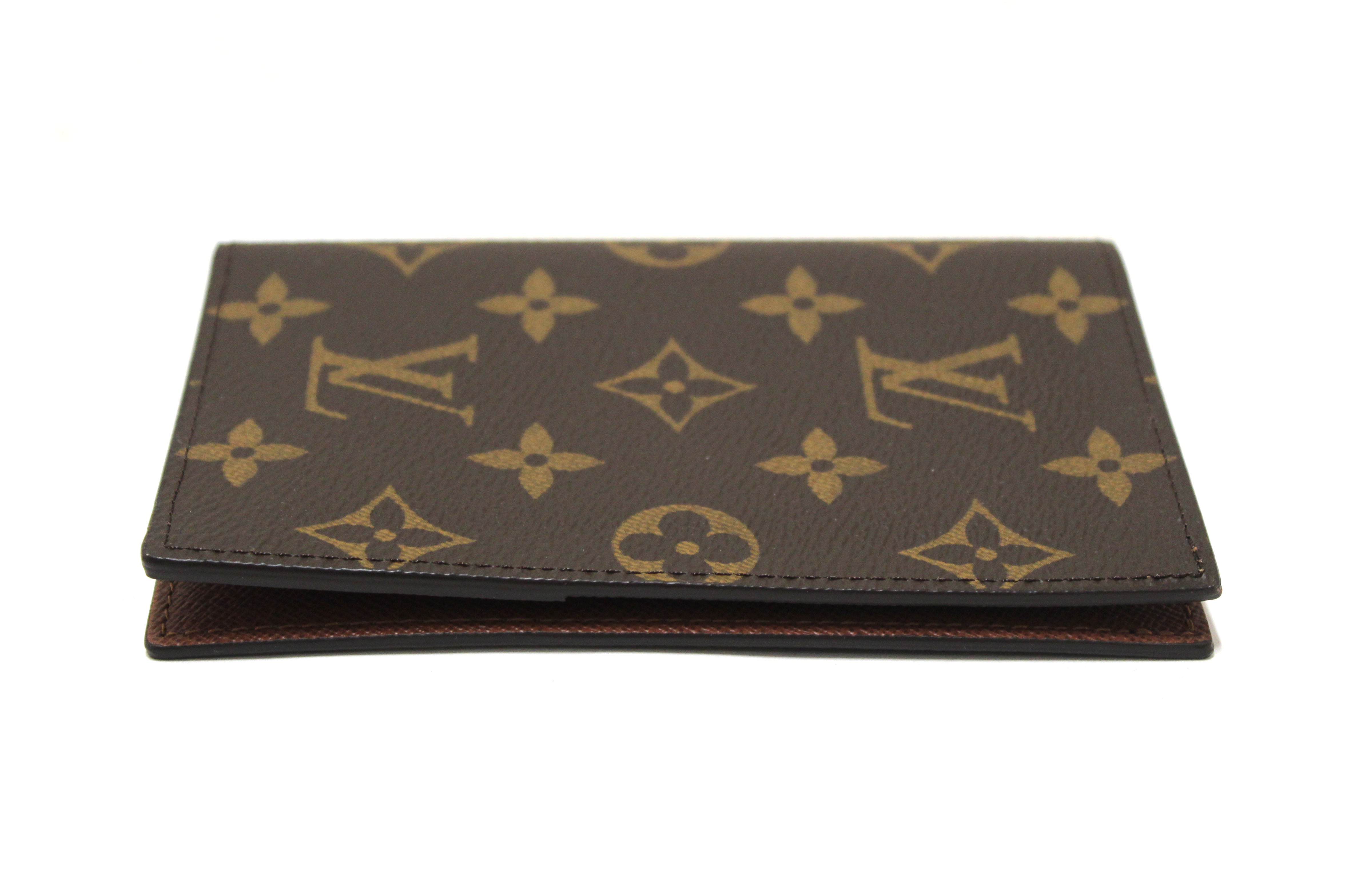 Authentic Louis Vuitton Classic Monogram Canvas Passport Cover Holder