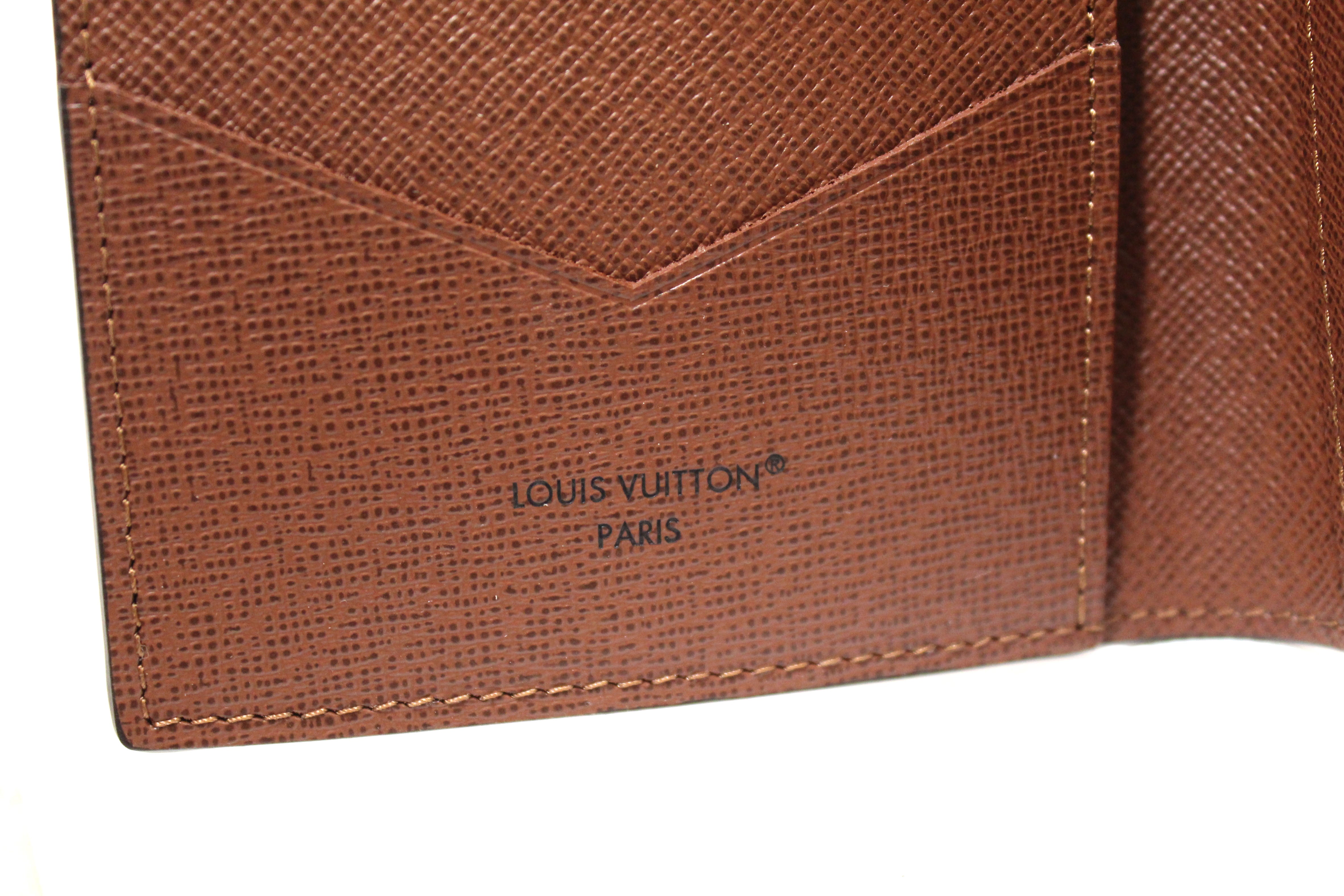 Authentic Louis Vuitton Classic Monogram Canvas Passport Cover Holder