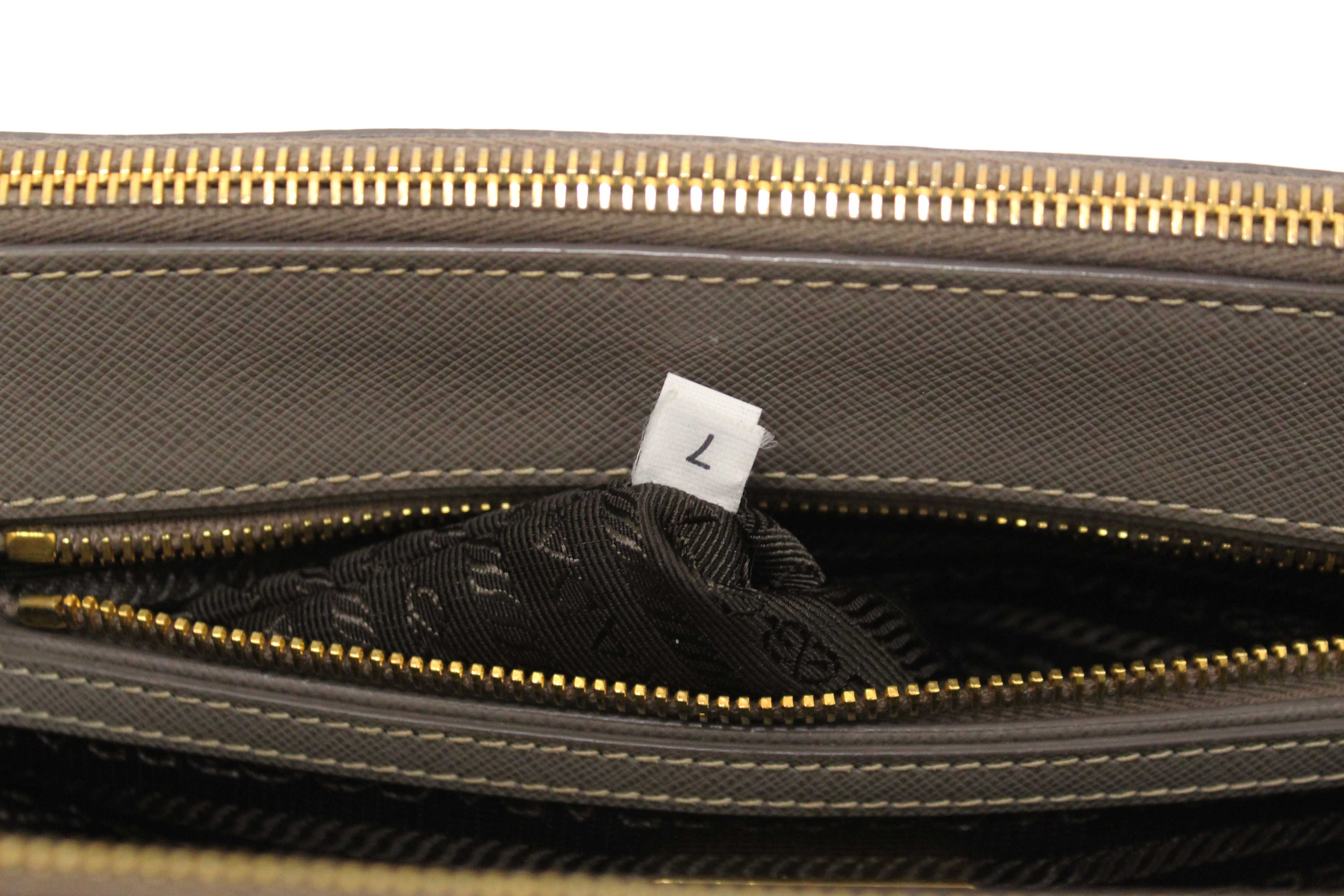 Authentic Prada Grey Saffiano Lux Leather Galleria Medium Tote Bag