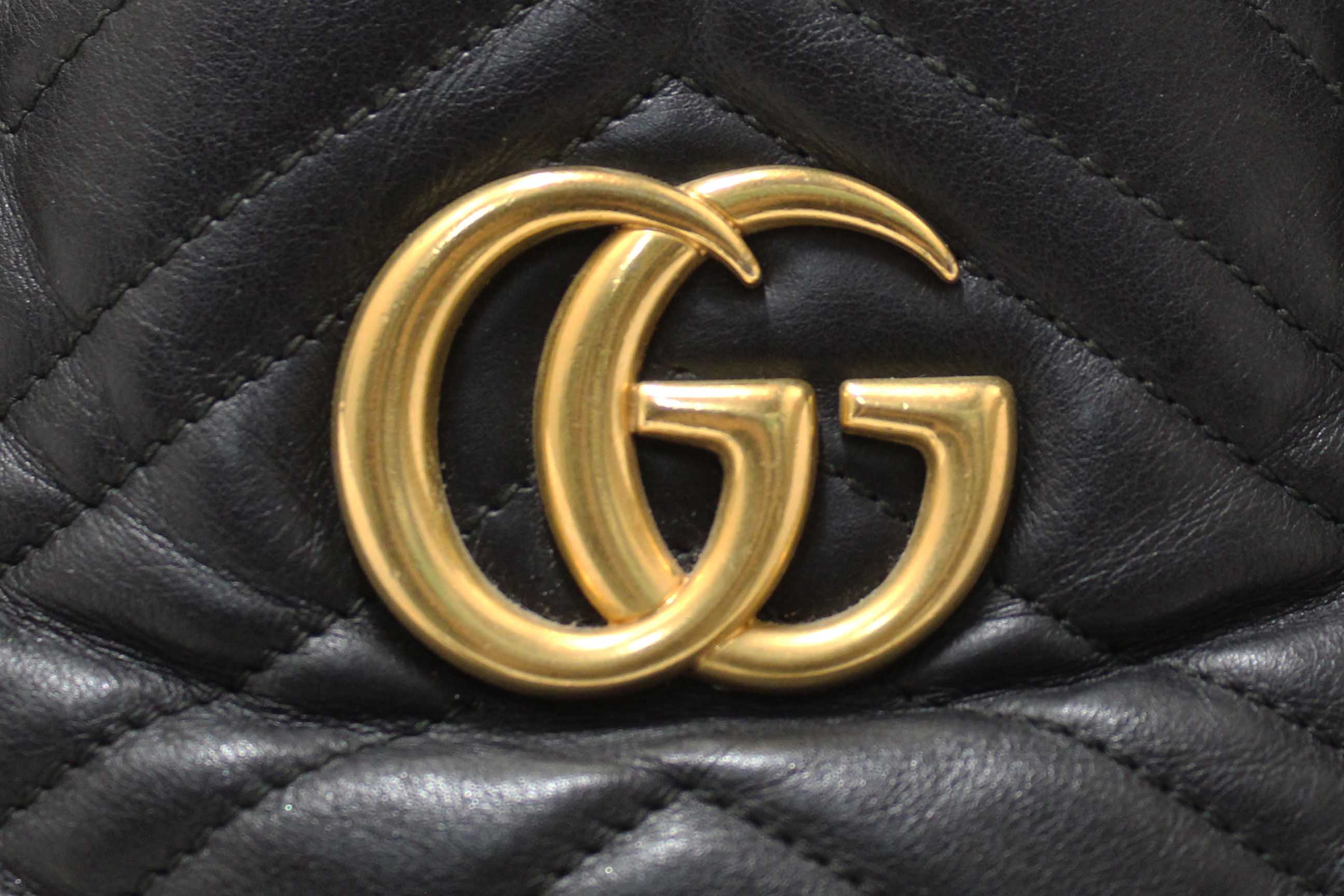 Authentic Gucci Black Leather Marmont Matelasse Medium Shoulder Tote 453569