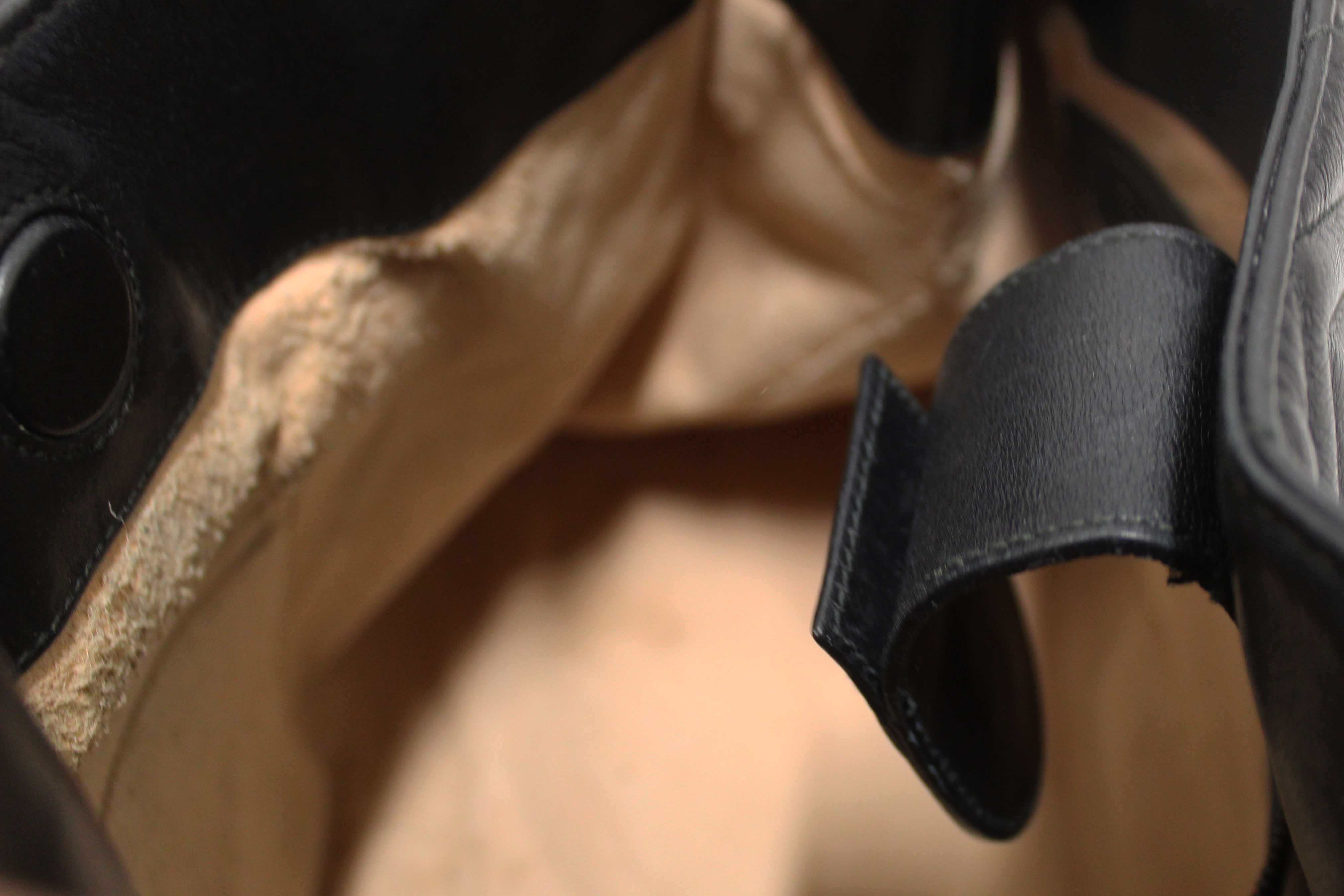 Authentic Gucci Black Leather Marmont Matelasse Medium Shoulder Tote 453569