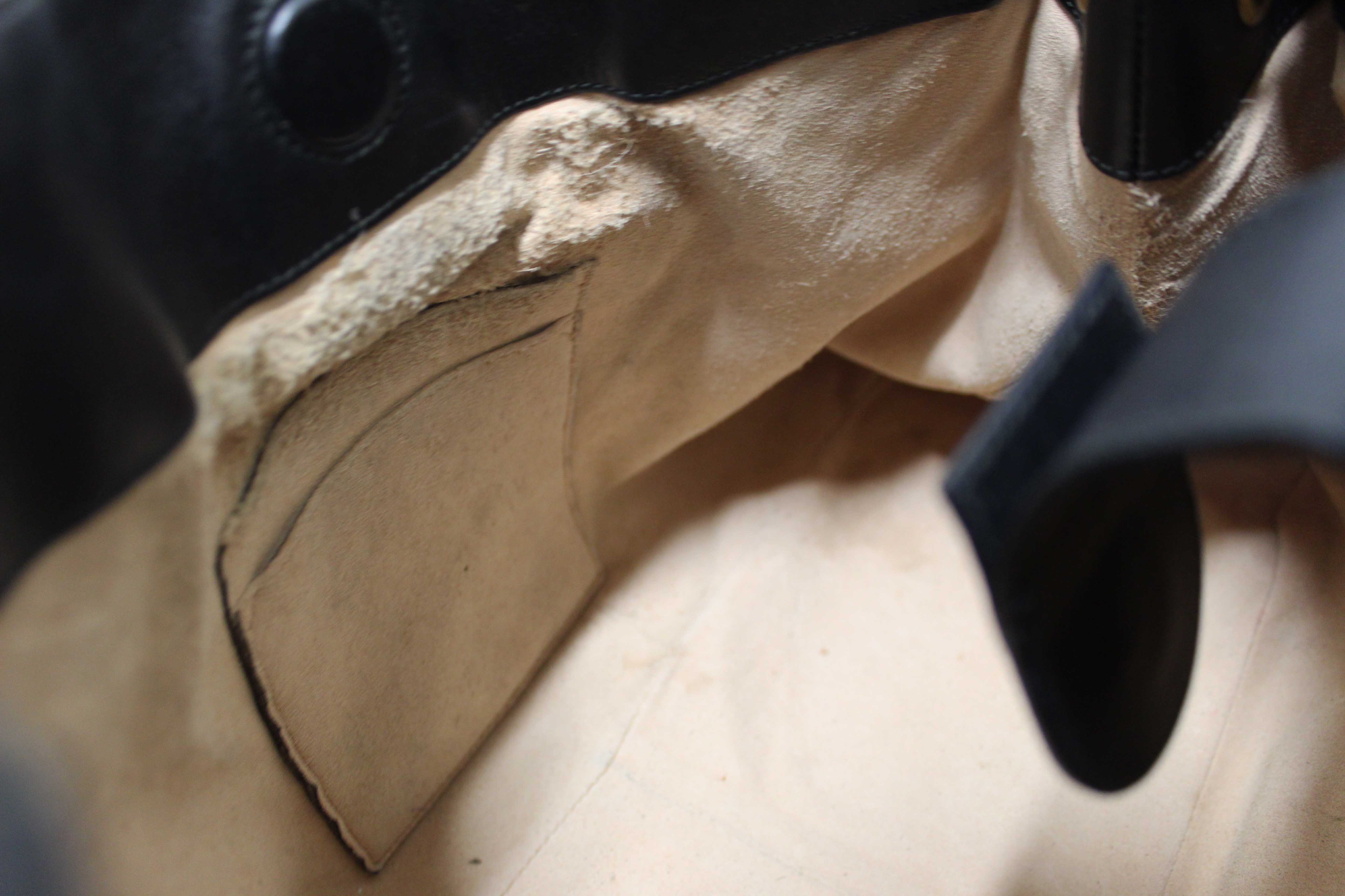 Authentic Gucci Black Leather Marmont Matelasse Medium Shoulder Tote 453569