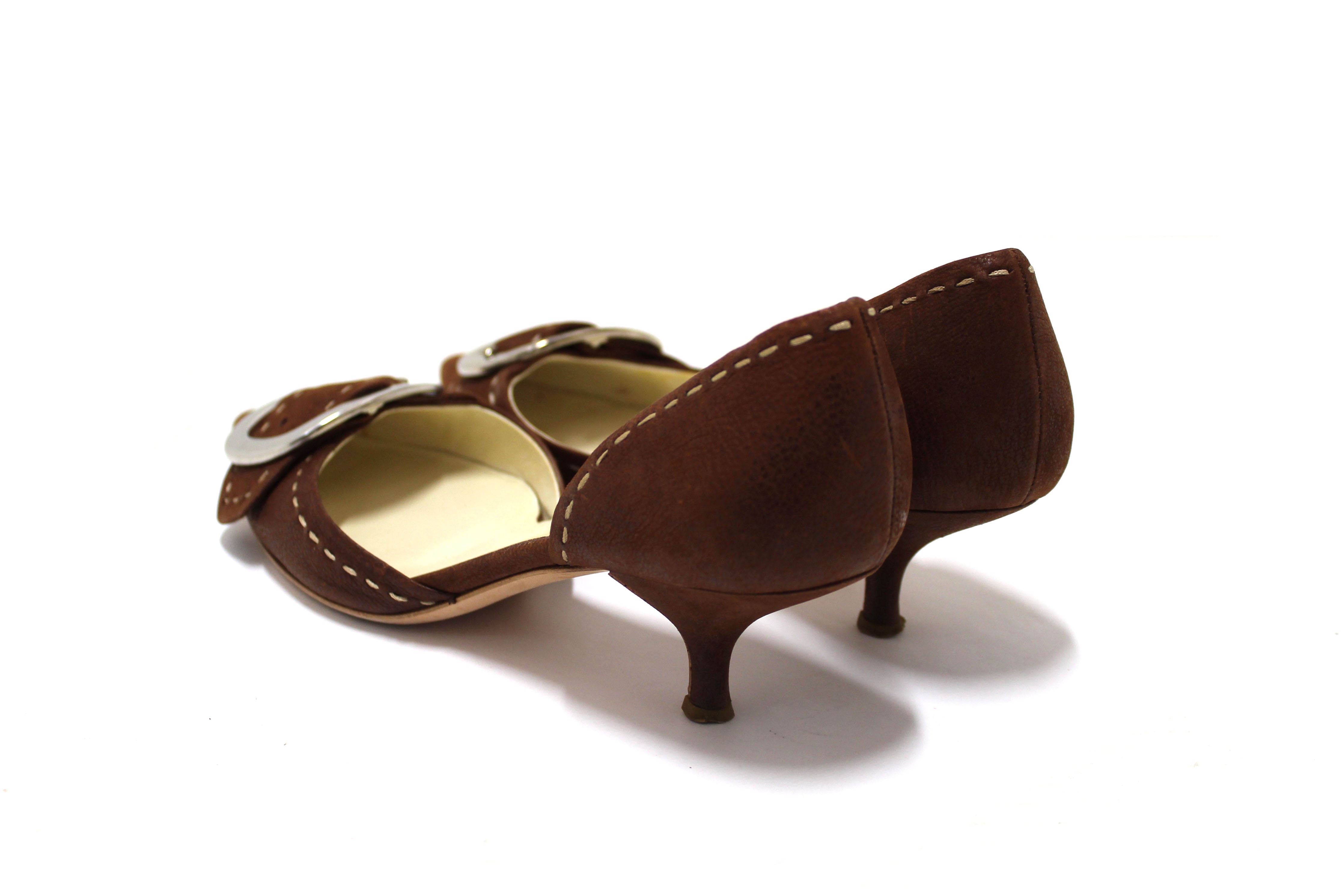 Brown pumps with a low heel handmade of natural grain leather - BRAVOMODA