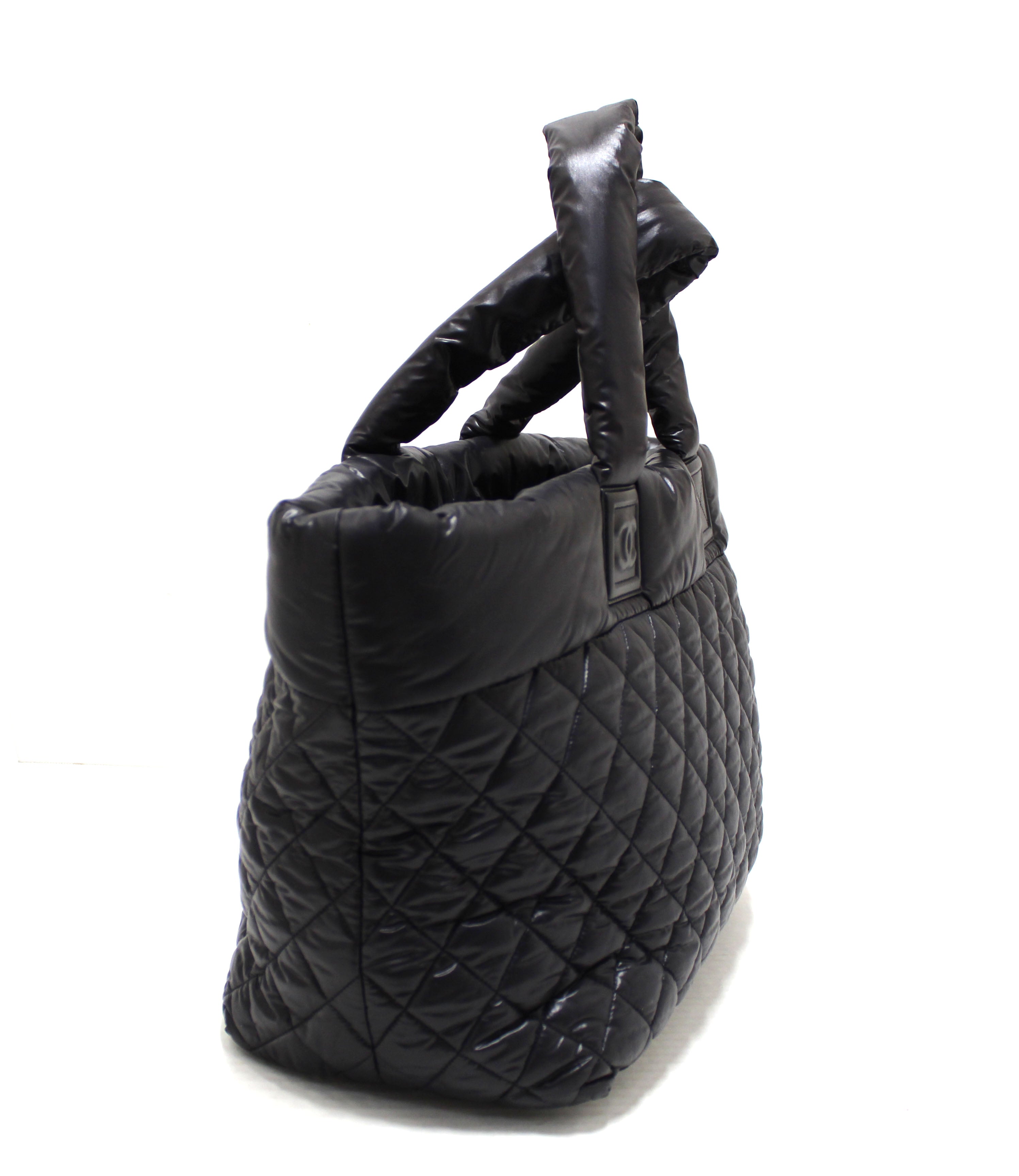CHANEL Coco Cocoon Large Nylon Tote Bag Handbag Black Bordeaux ref.282170 -  Joli Closet