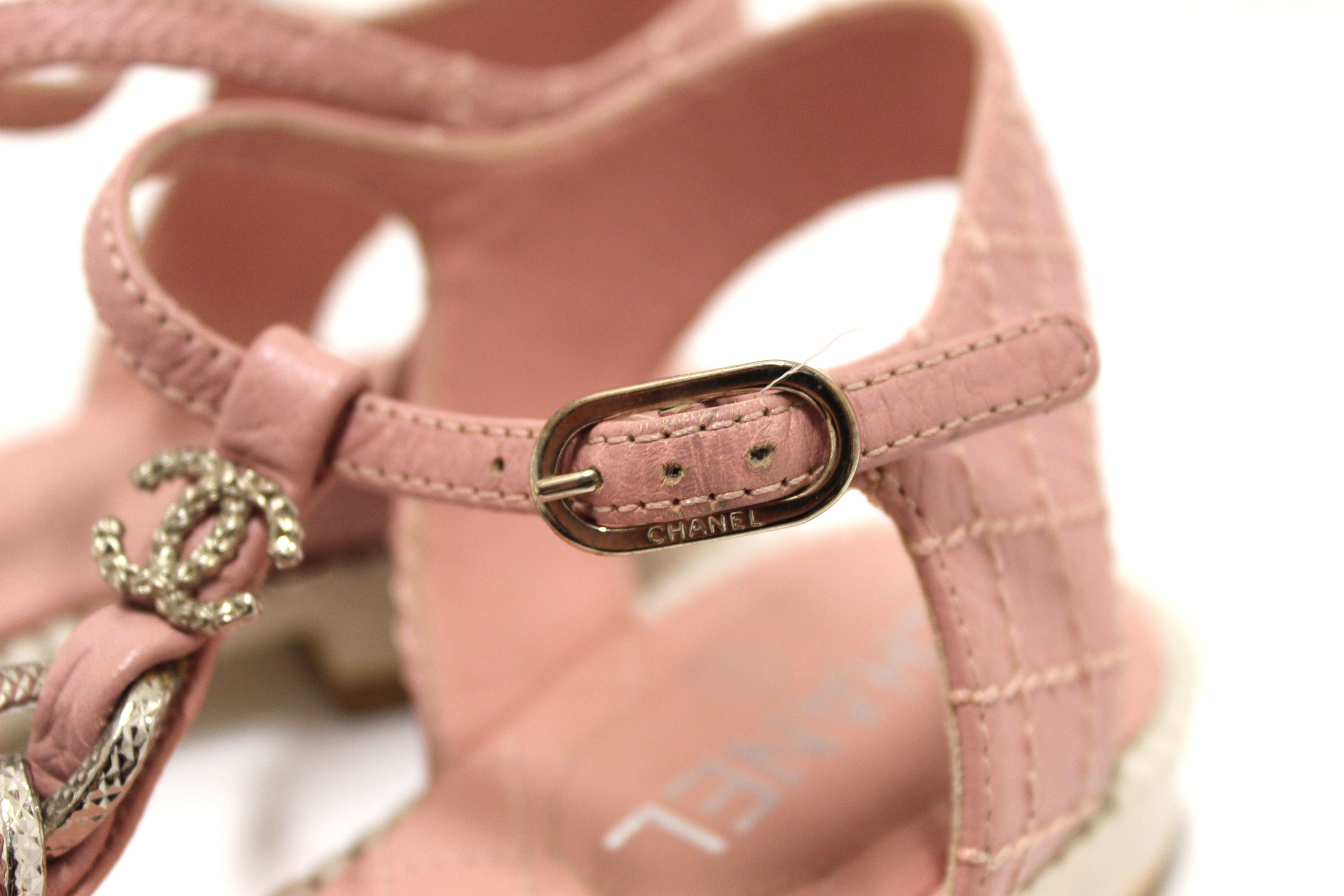 Authentic Chanel Pink Quilted Leather Chain Link Thong Flat Sandals Size 37