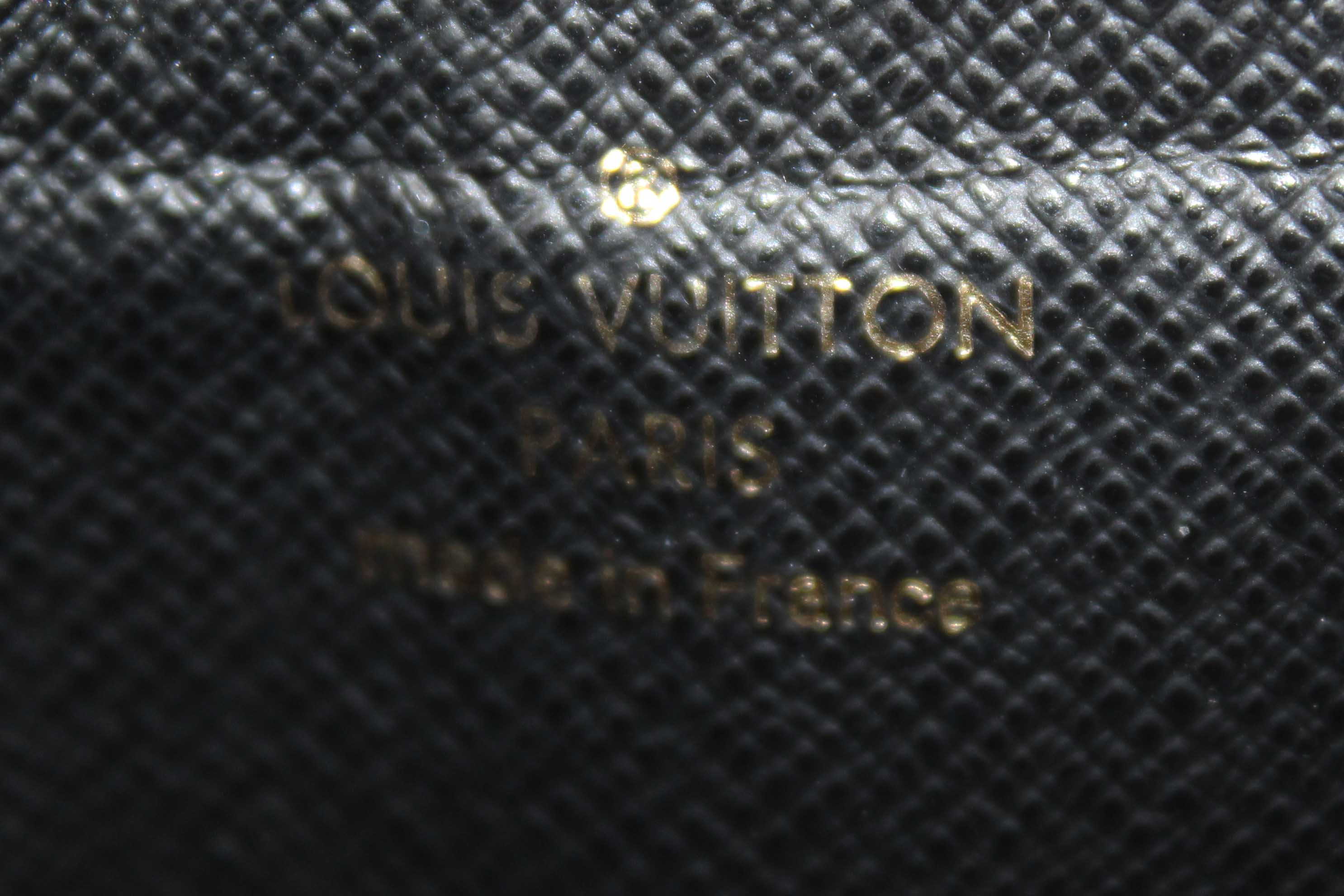 Authentic Louis Vuitton Classic Monogram Recto Verso Card Holder