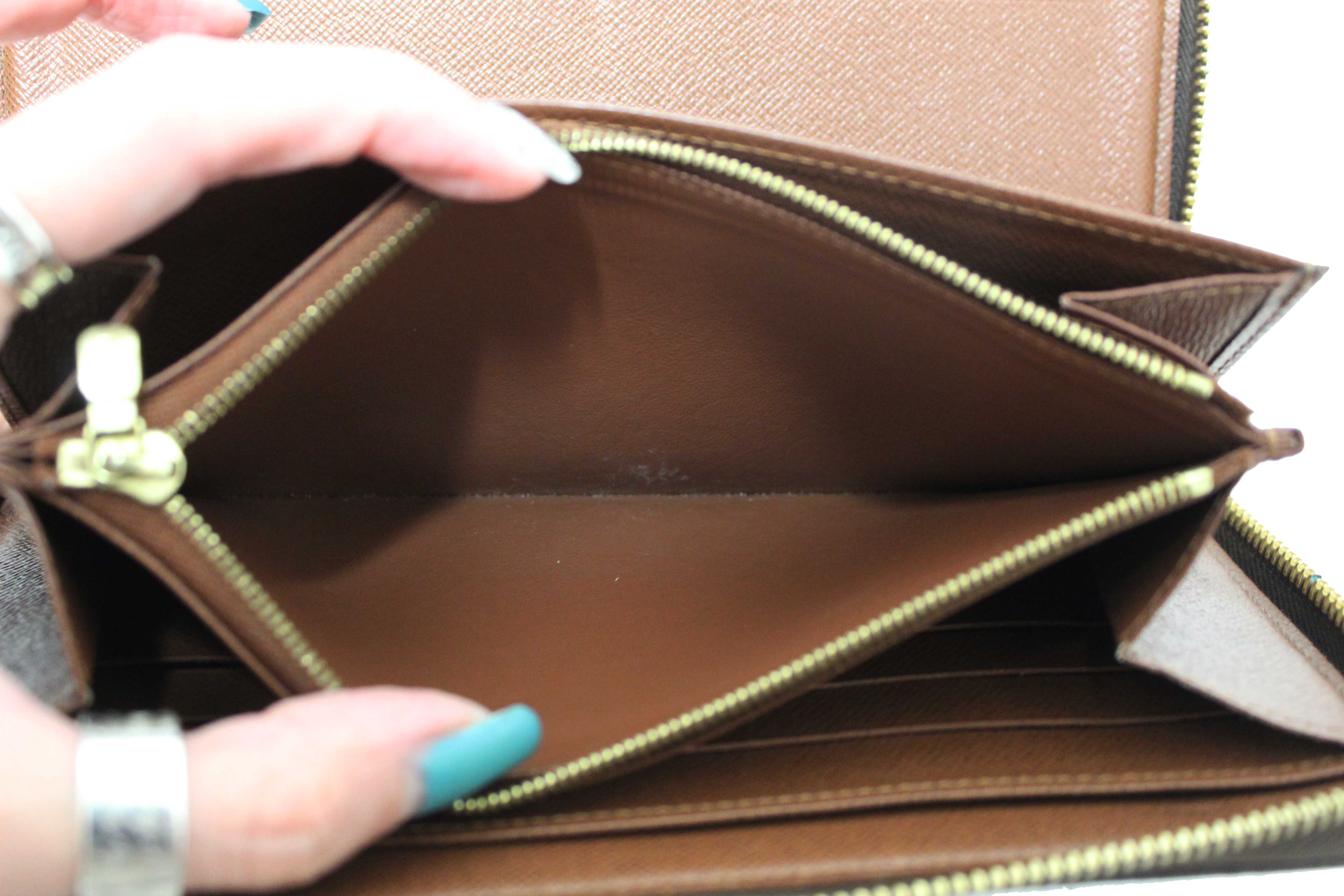 Authentic Louis Vuitton Classic Monogram Zippy Organizer Wallet