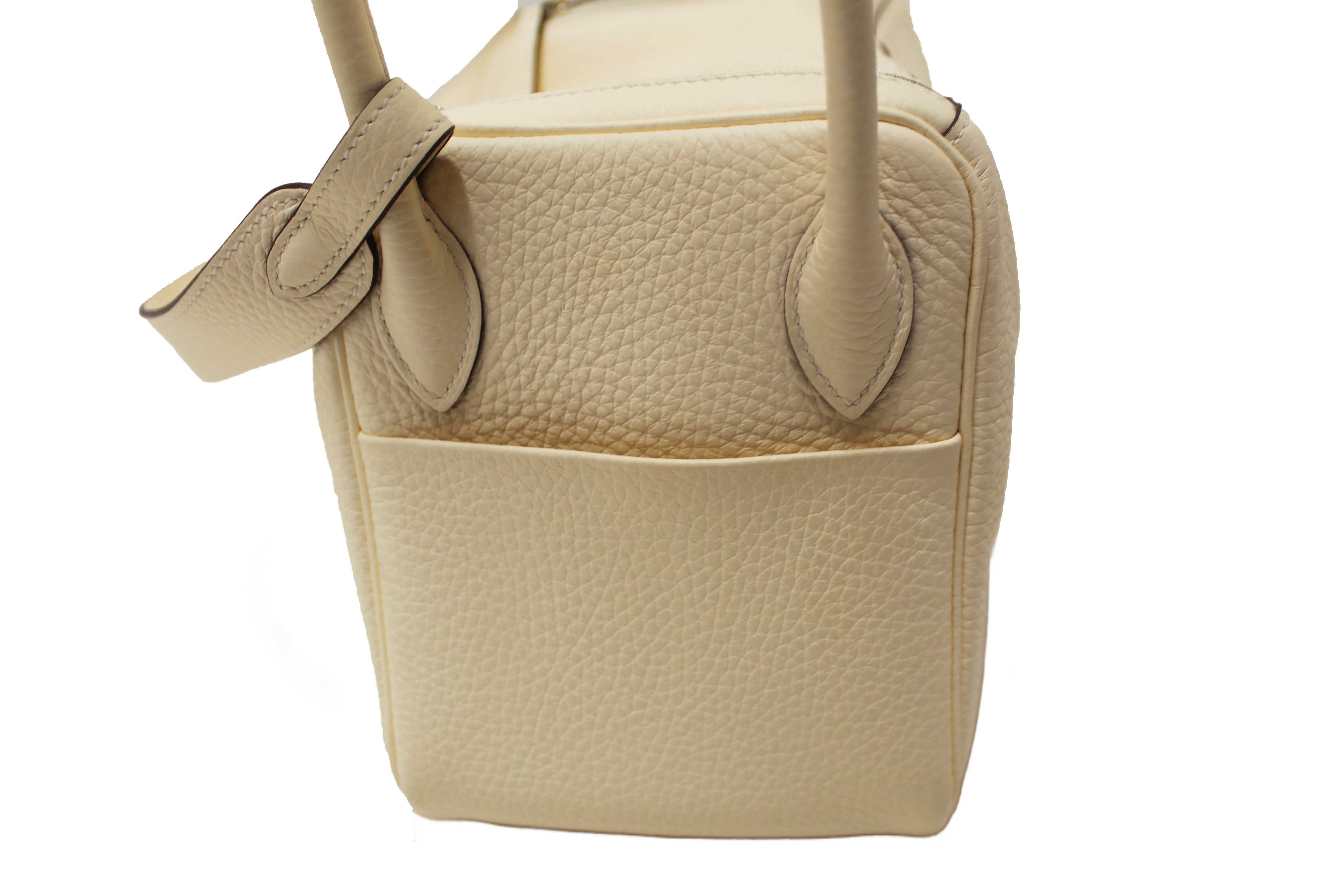 Authentic Hermes White Togo Leather Lindy 26 Handbag/Shoulder Bag