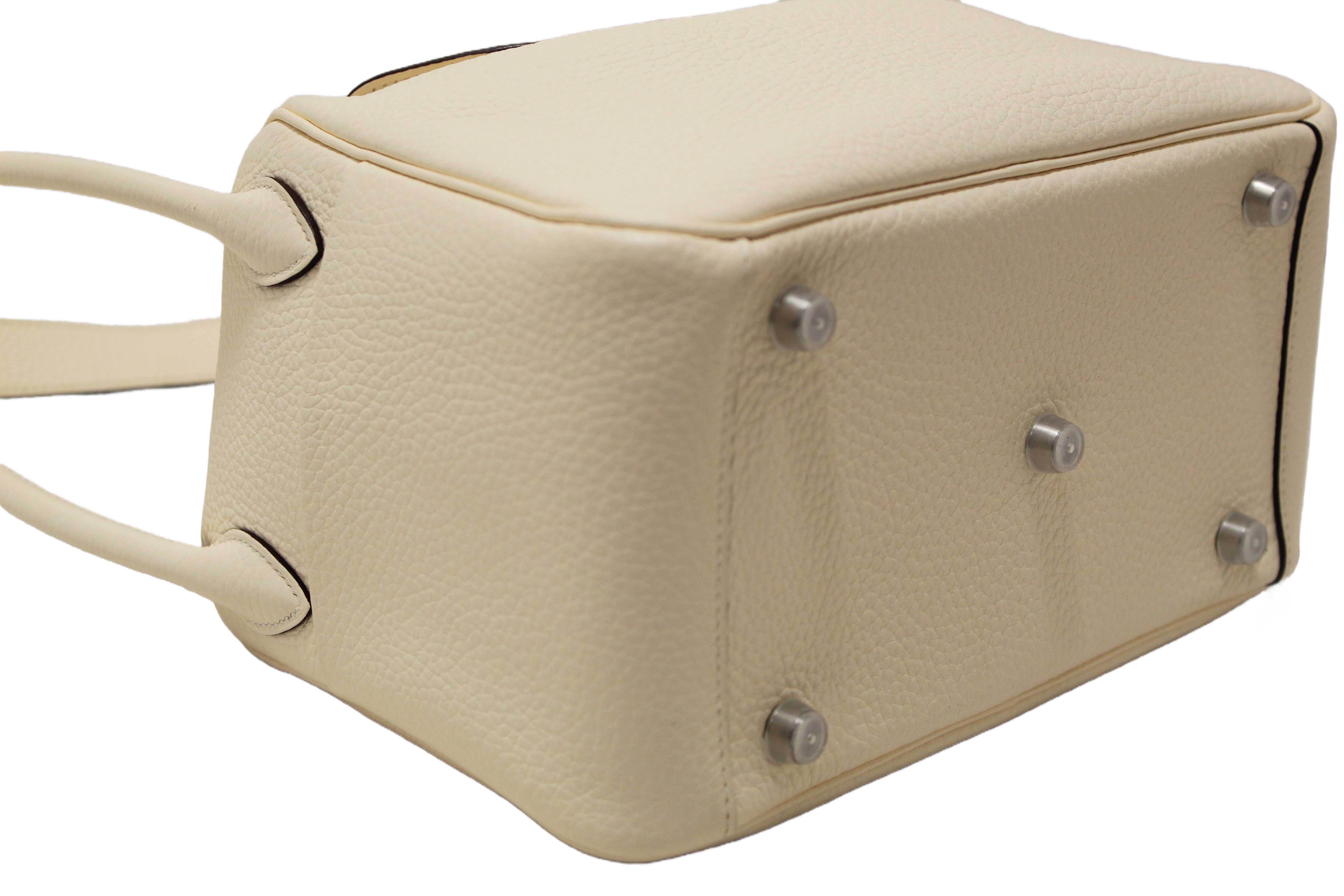 Authentic Hermes White Togo Leather Lindy 26 Handbag/Shoulder Bag