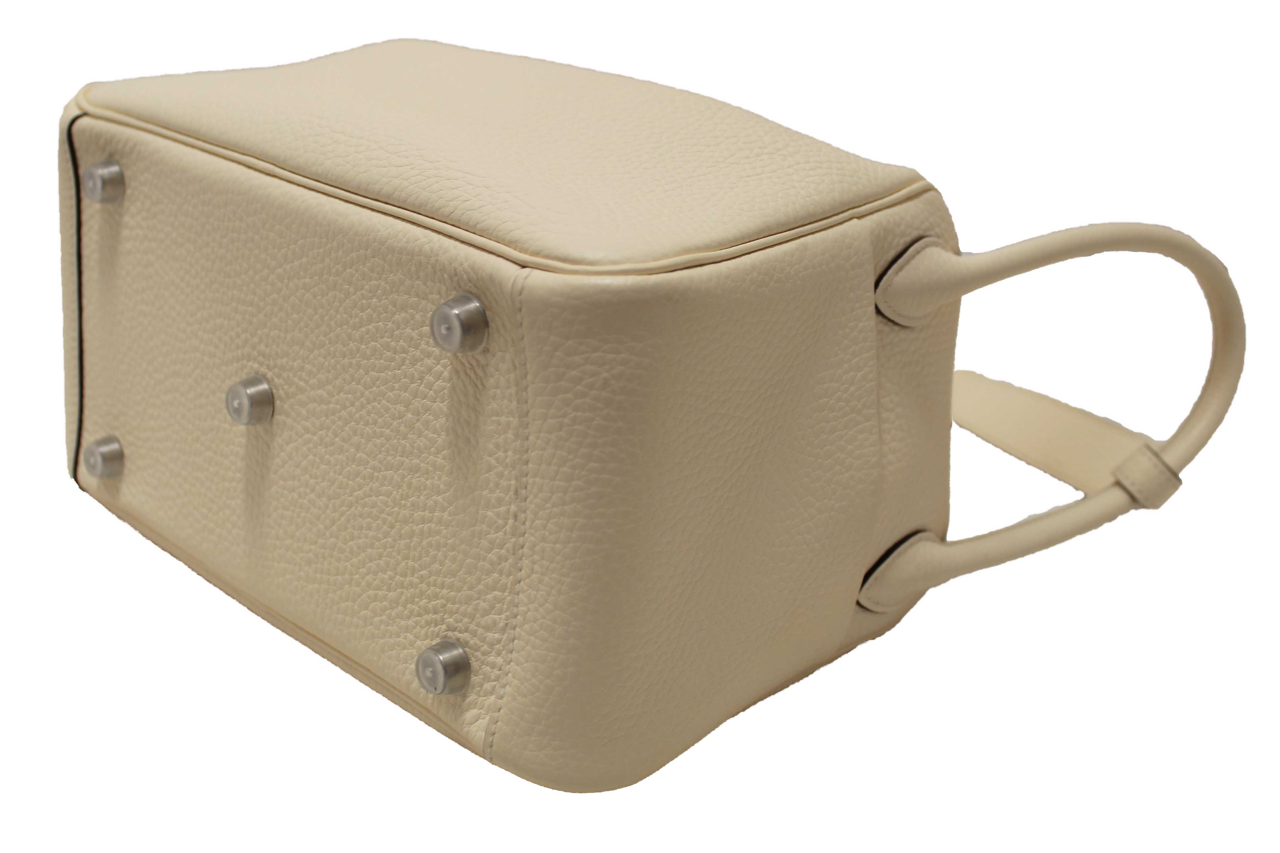 Authentic Hermes White Togo Leather Lindy 26 Handbag/Shoulder Bag