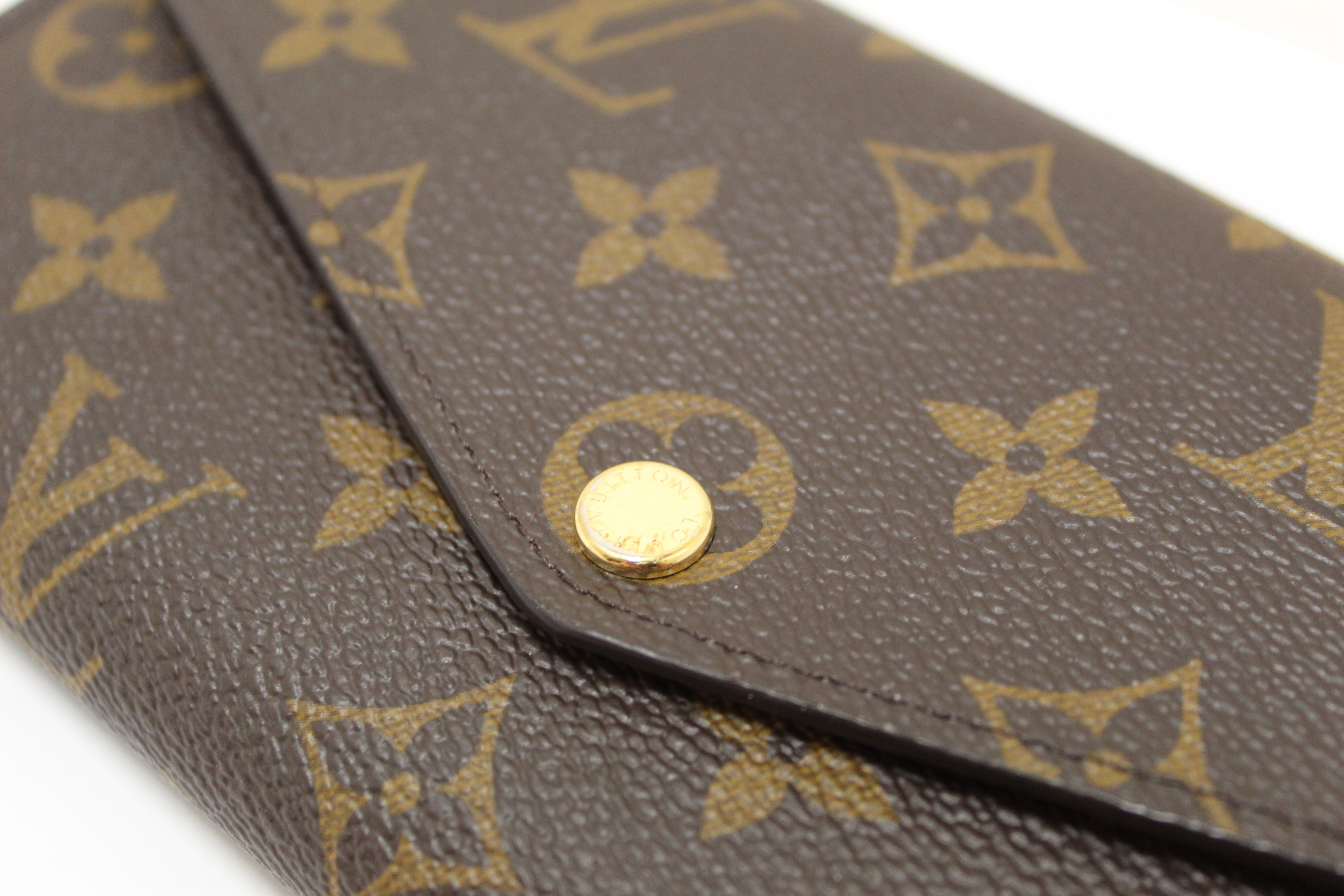 Authentic Louis Vuitton Classic Monogram Sarah Wallet