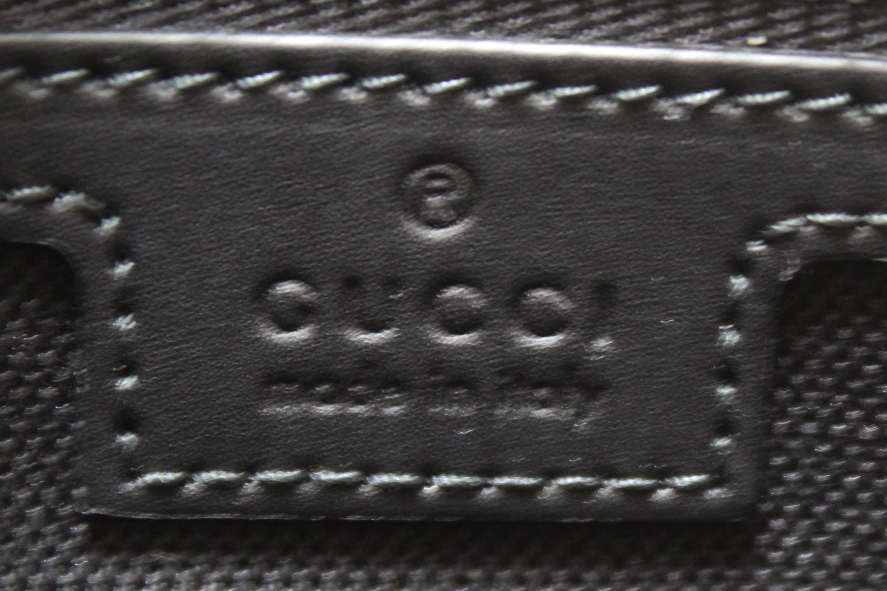 Authentic Gucci Black GG Supreme Belt Bag 474298