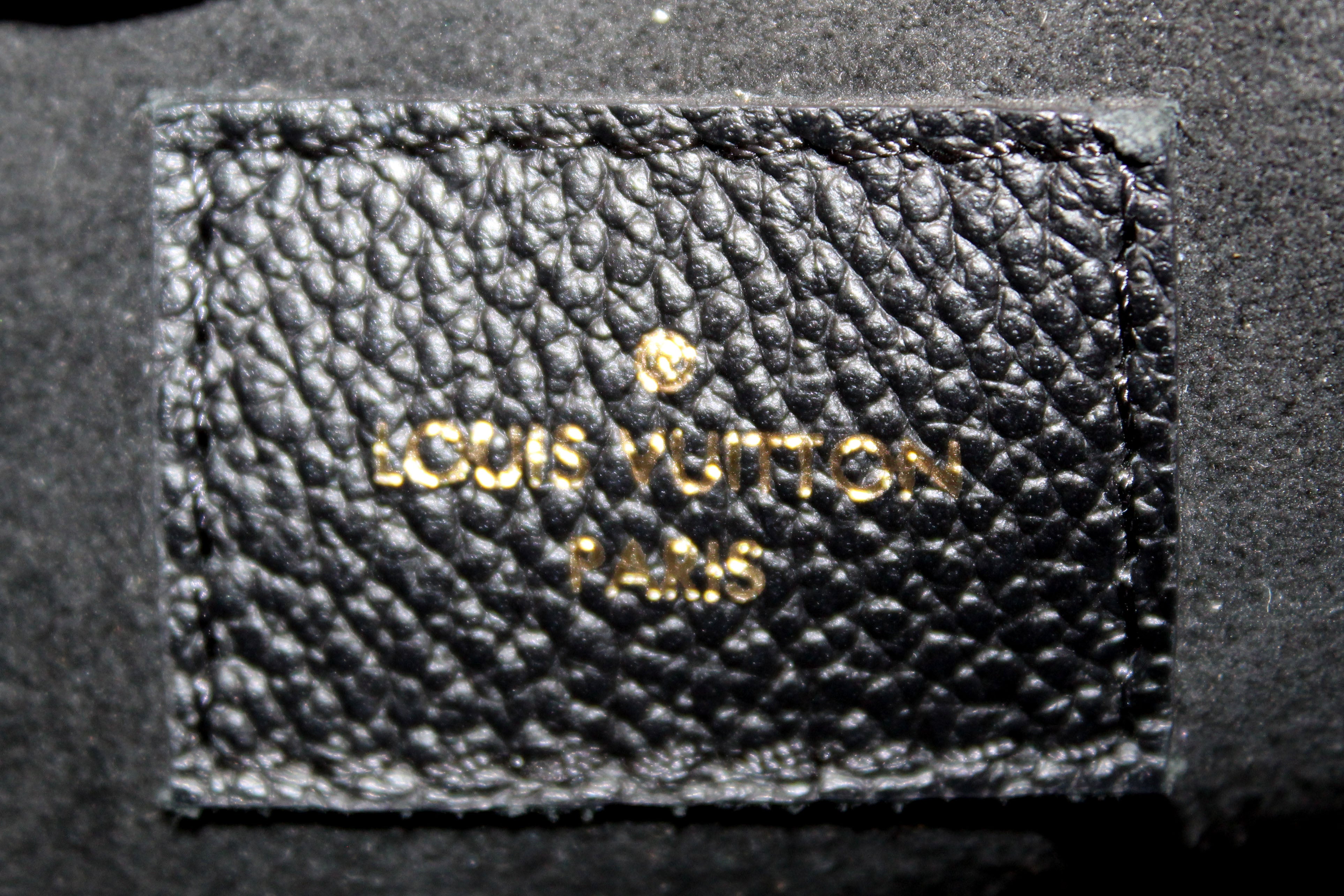 Authentic Louis Vuitton Black Monogram Empreinte Leather Pochette Shoulder Bag